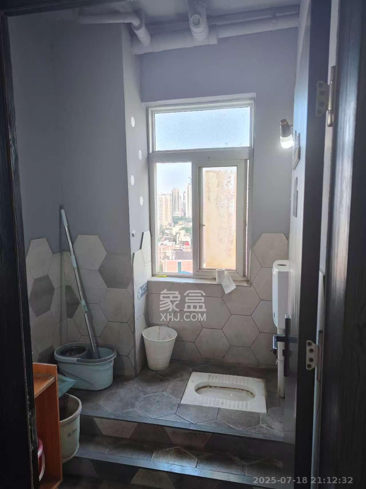 新世纪花苑  4室2厅2卫   3800.00元/月室内图