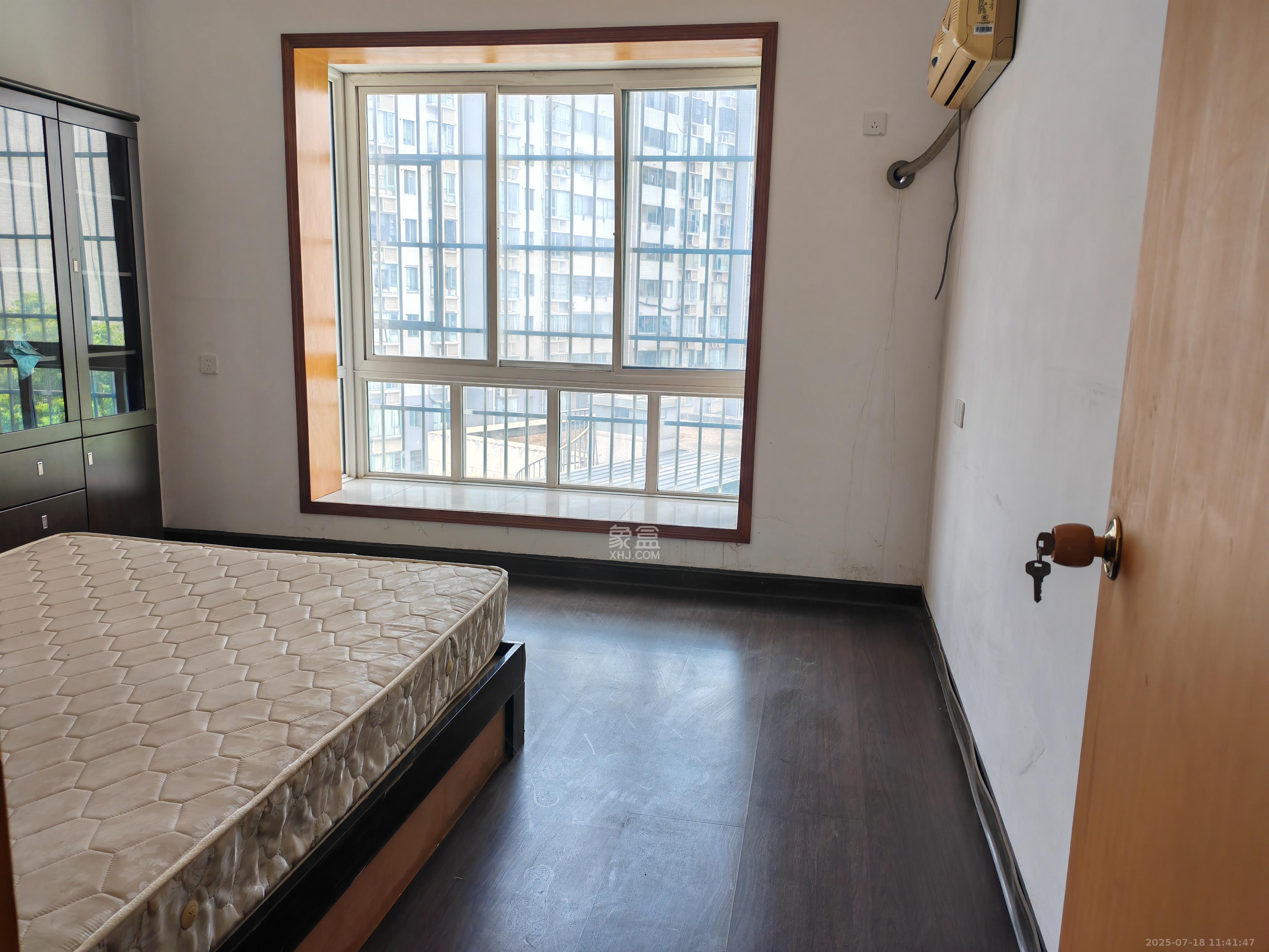 政协宿舍 5室2厅2卫 3200.0元/月 政协宿舍 5室2厅2卫 3200.0元/月室内图