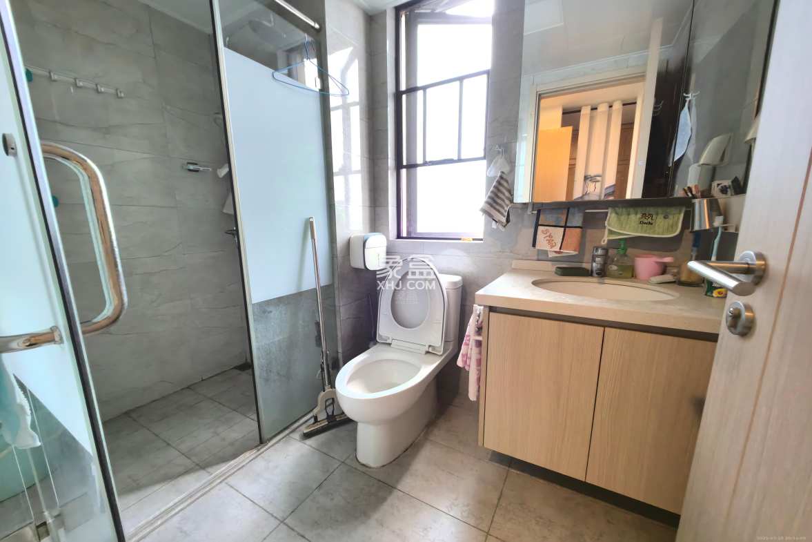 金茂如茂苑 4室2厅2卫 2400.0元/月 金茂如茂苑 4室2厅2卫 2400.0元/月室内图