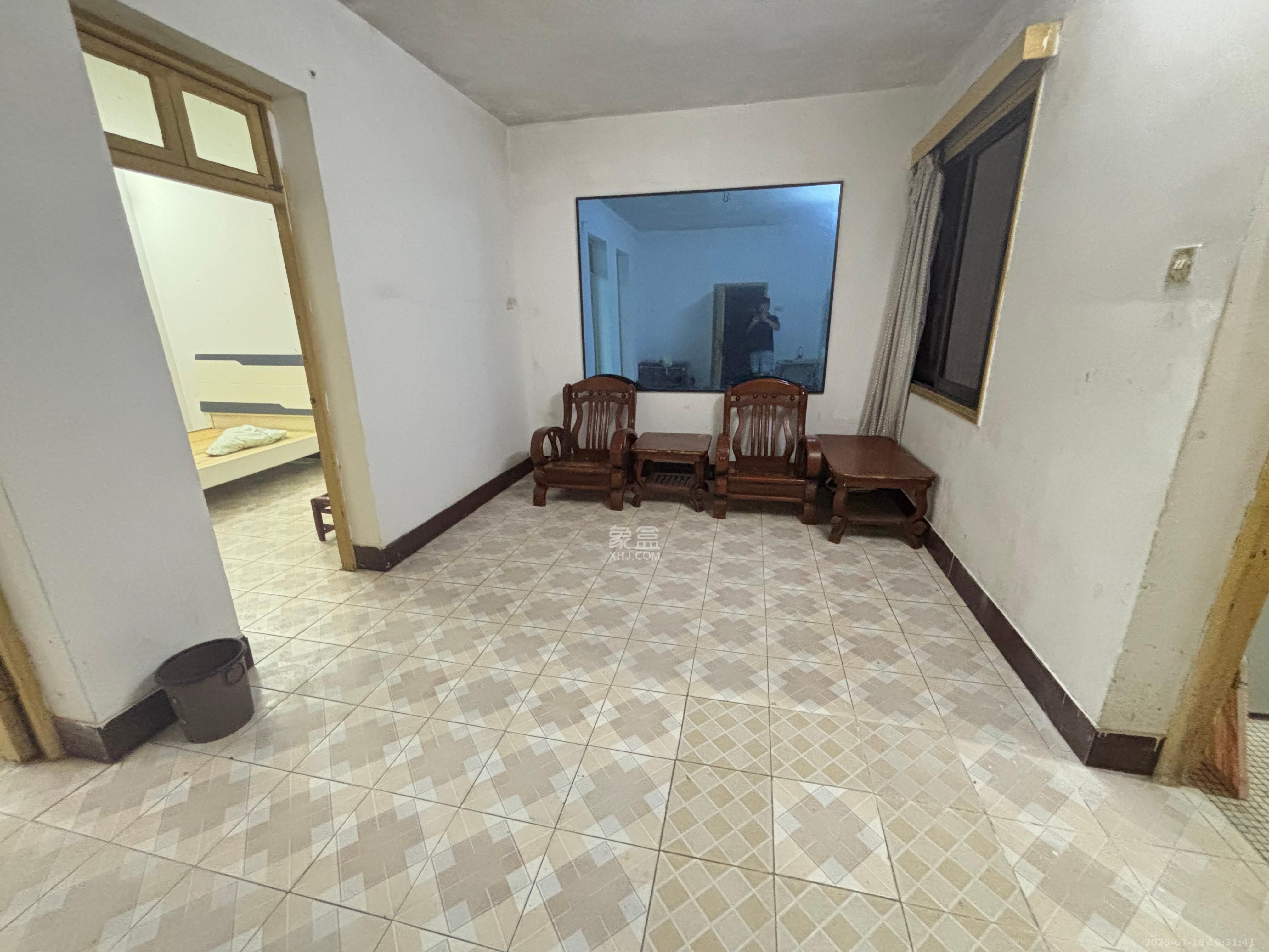 通程物流宿舍 2室1厅1卫 1100.0元/月 通程物流宿舍 2室1厅1卫 1100.0元/月室内图