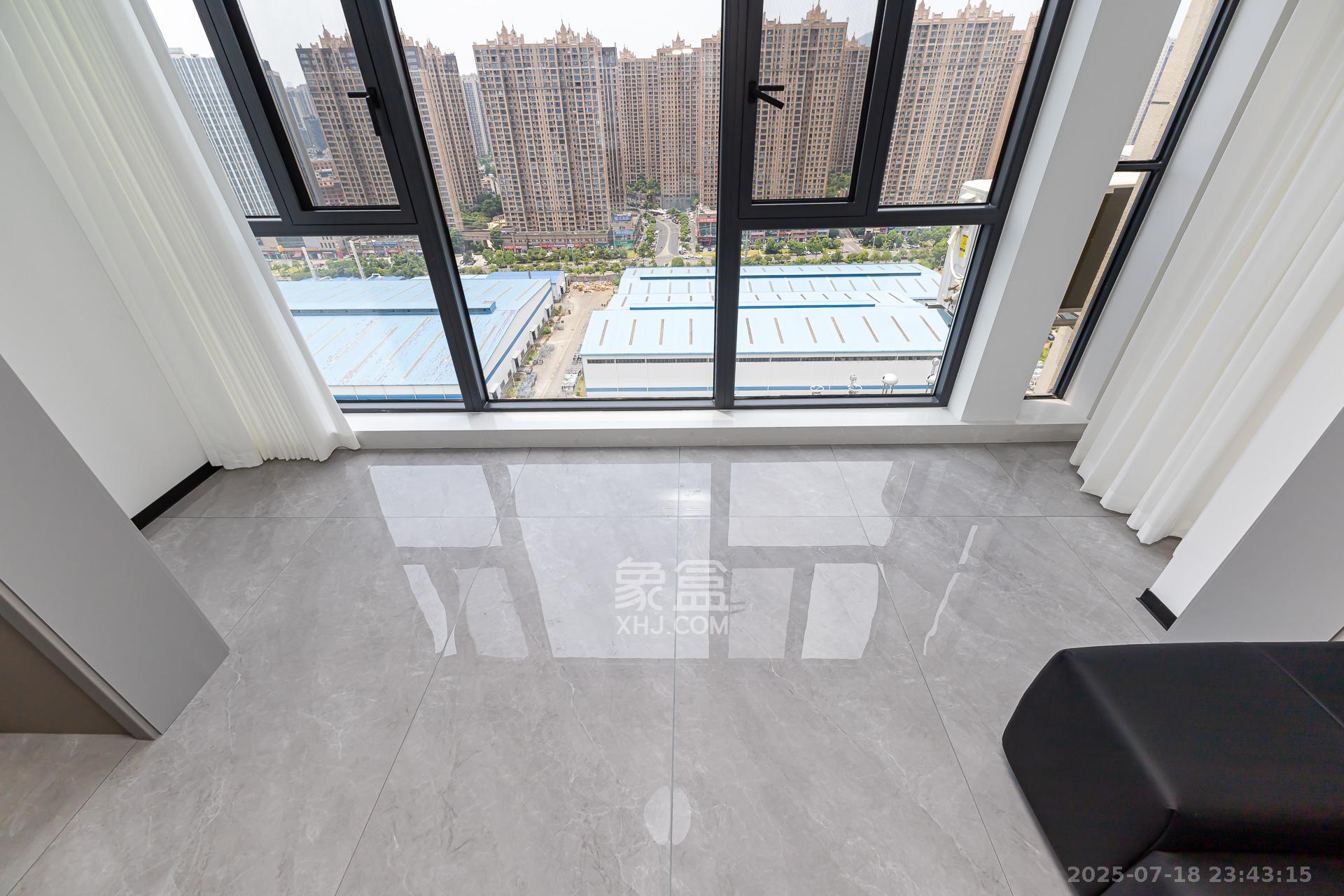 长高圆梦佳苑 3室2厅2卫 96.8万 长高圆梦佳苑 3室2厅2卫 96.8万阳台