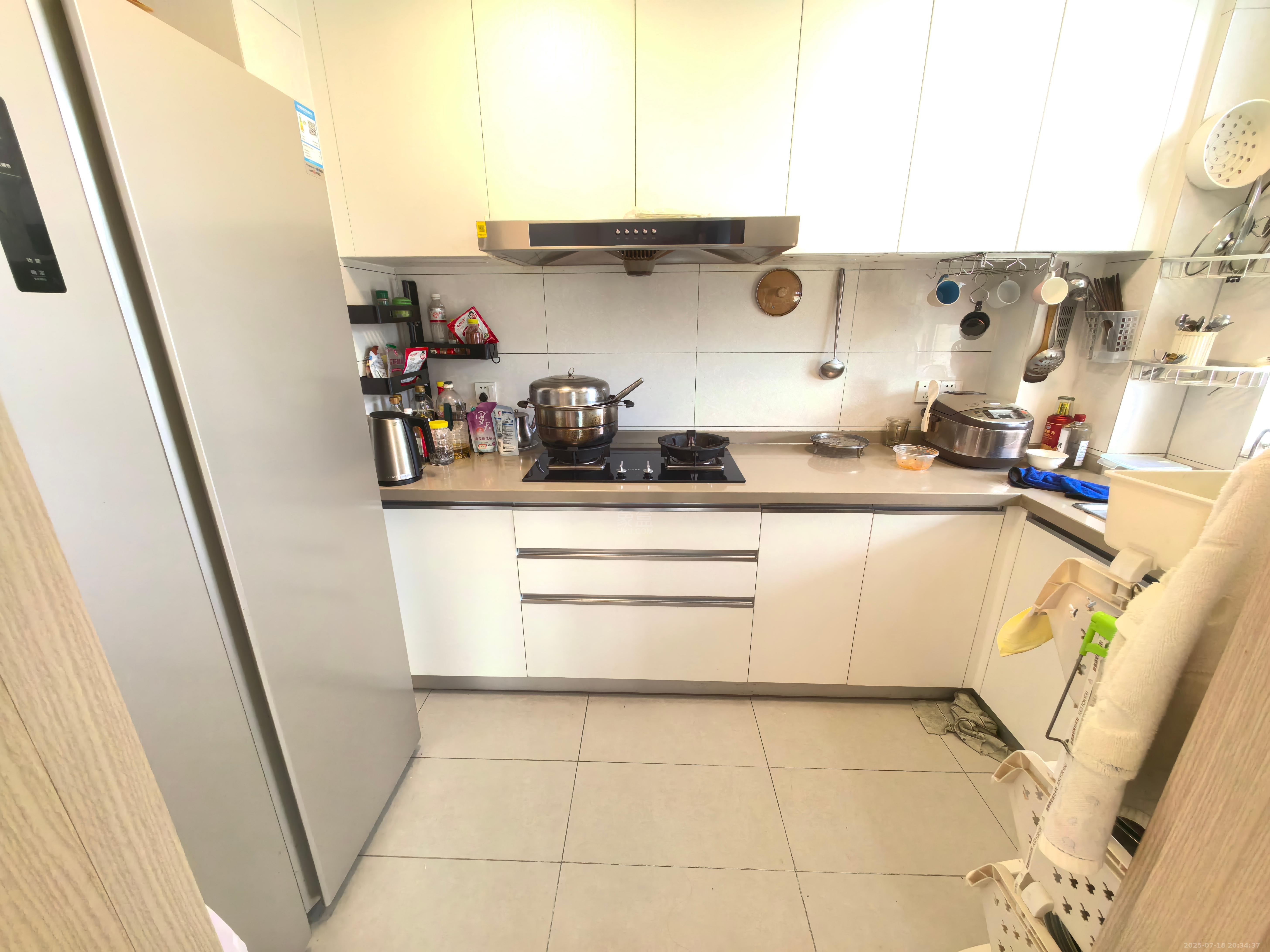 金茂如茂苑 4室2厅2卫 2400.0元/月 金茂如茂苑 4室2厅2卫 2400.0元/月室内图