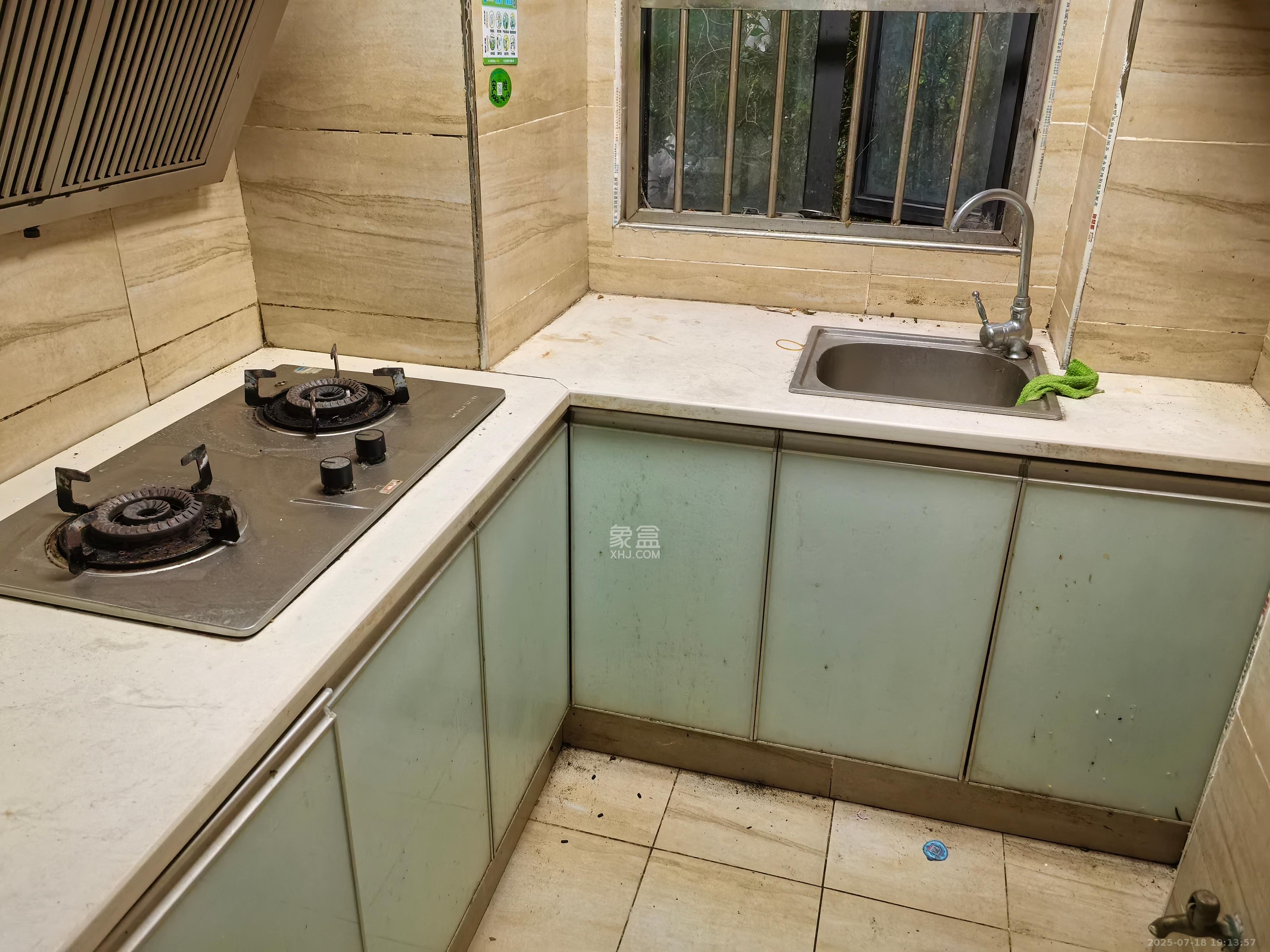 锦湘国际星城三期(锦绣苑) 2室1厅1卫 1800.0元/月 锦湘国际星城三期(锦绣苑) 2室1厅1卫 1800.0元/月室内图