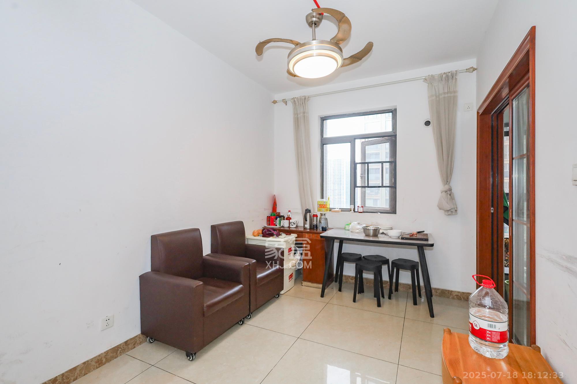 八方小区C区 4室2厅2卫 445.0万 八方小区C区 4室2厅2卫 445.0万其他