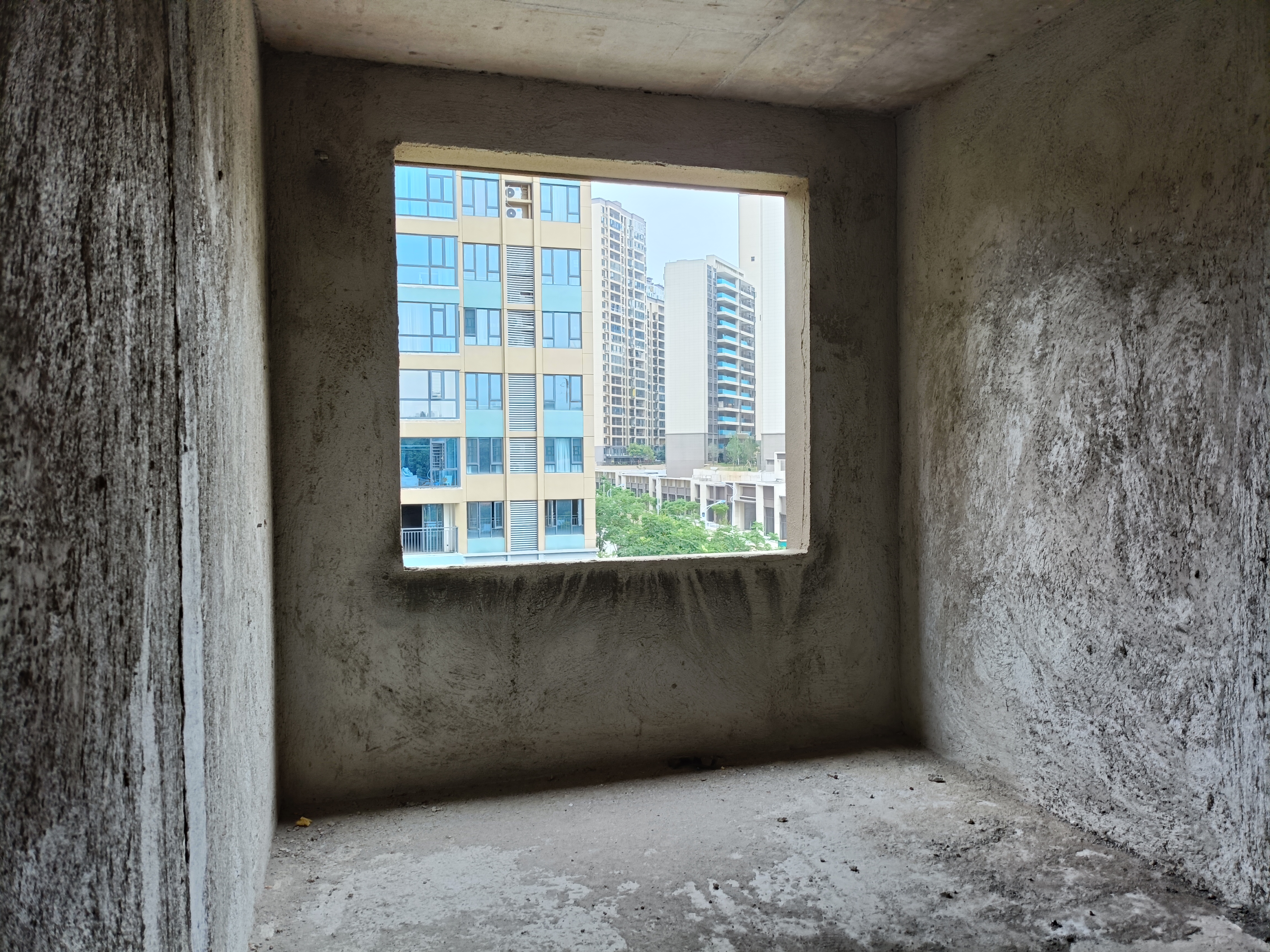 城市公园 5室2厅2卫 72.0万 城市公园 5室2厅2卫 72.0万客厅