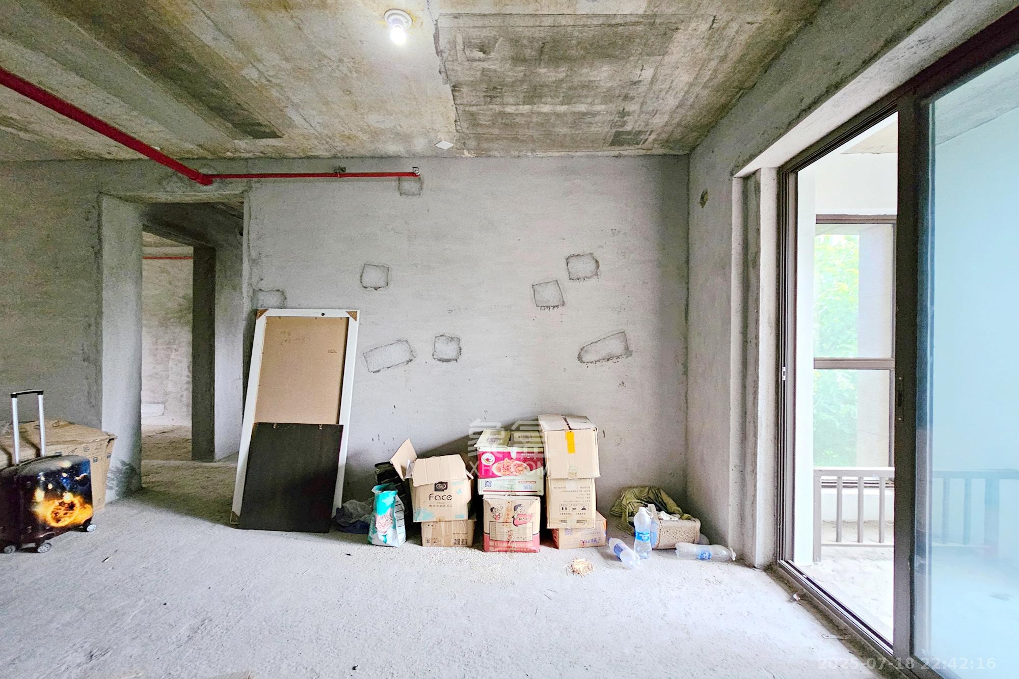 明昇壹城（明昇时代广场）二期  3室2厅2卫    150.0万客厅