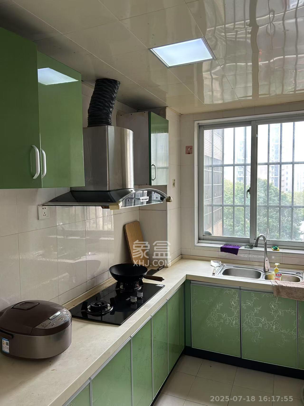 高林金三华邸 2室2厅1卫 1700.0元/月 高林金三华邸 2室2厅1卫 1700.0元/月室内图