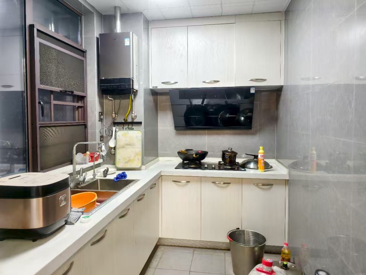 愿景朗悦府 3室2厅1卫 2200.0元/月 愿景朗悦府 3室2厅1卫 2200.0元/月室内图