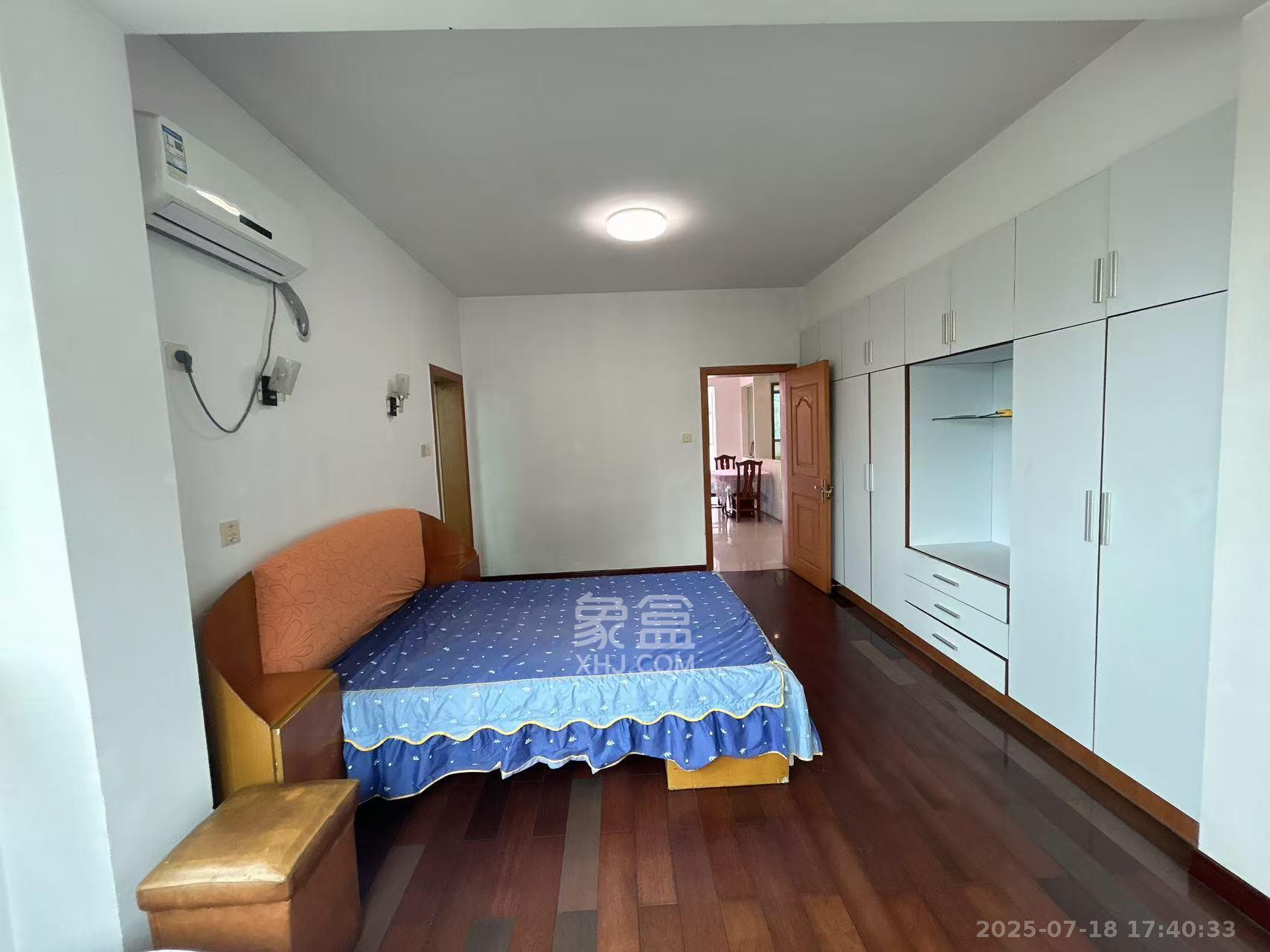 湖南生物机电职业技术学院教职宿舍 3室2厅2卫 2200.00元/月 湖南生物机电职业技术学院教职宿舍 3室2厅2卫 2200.00元/月室内图