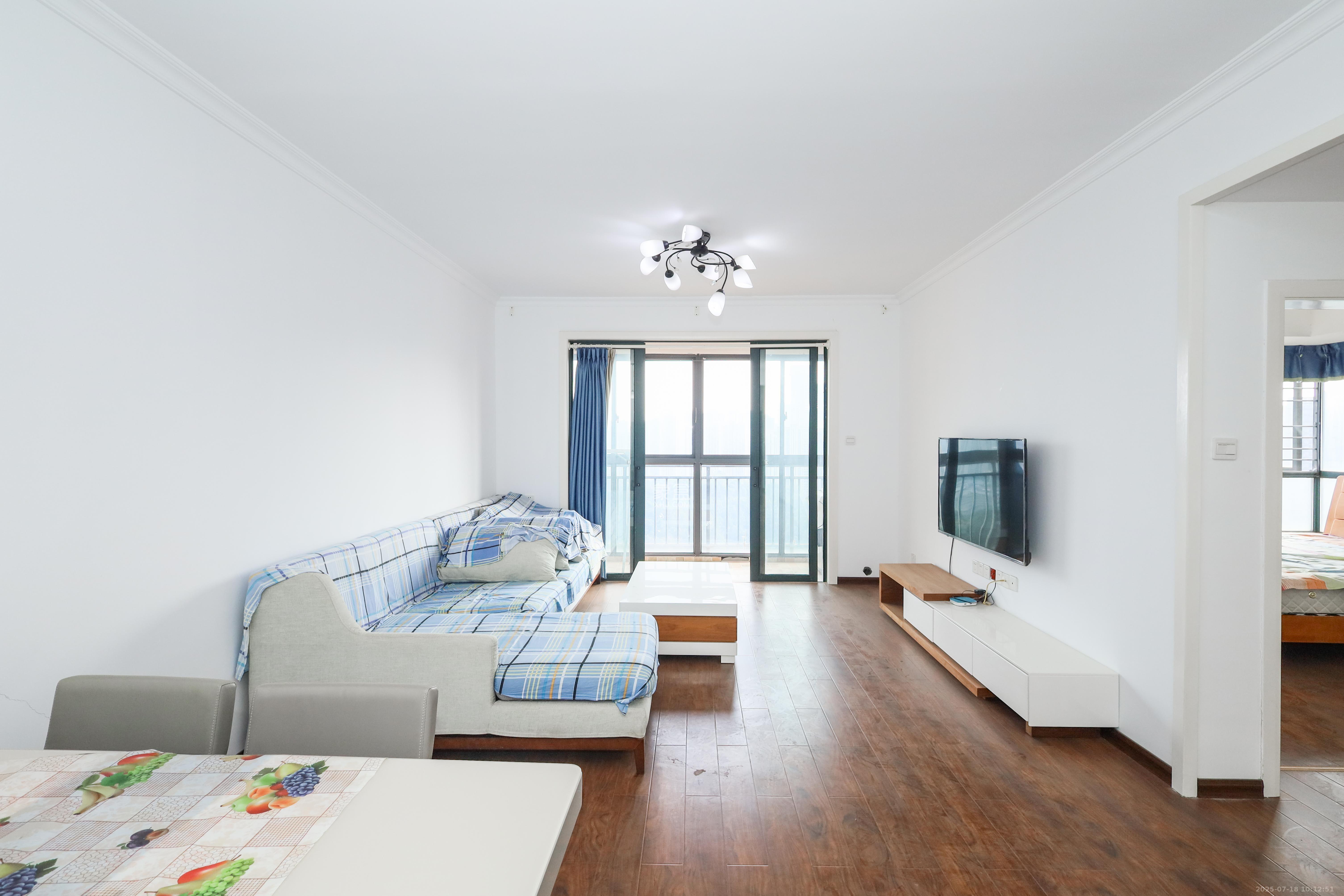 华美公寓(新猎鹰公寓)  3室2厅2卫    2100.0元/月 华美公寓(新猎鹰公寓)  3室2厅2卫    2100.0元/月室内图