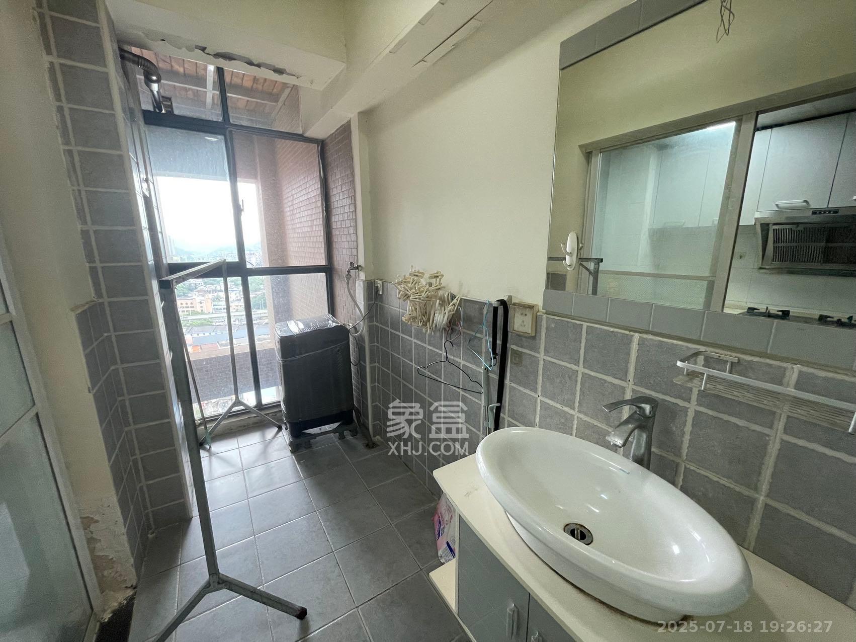 红公馆（前程丽景大厦）  2室1厅1卫   1800.00元/月室内图