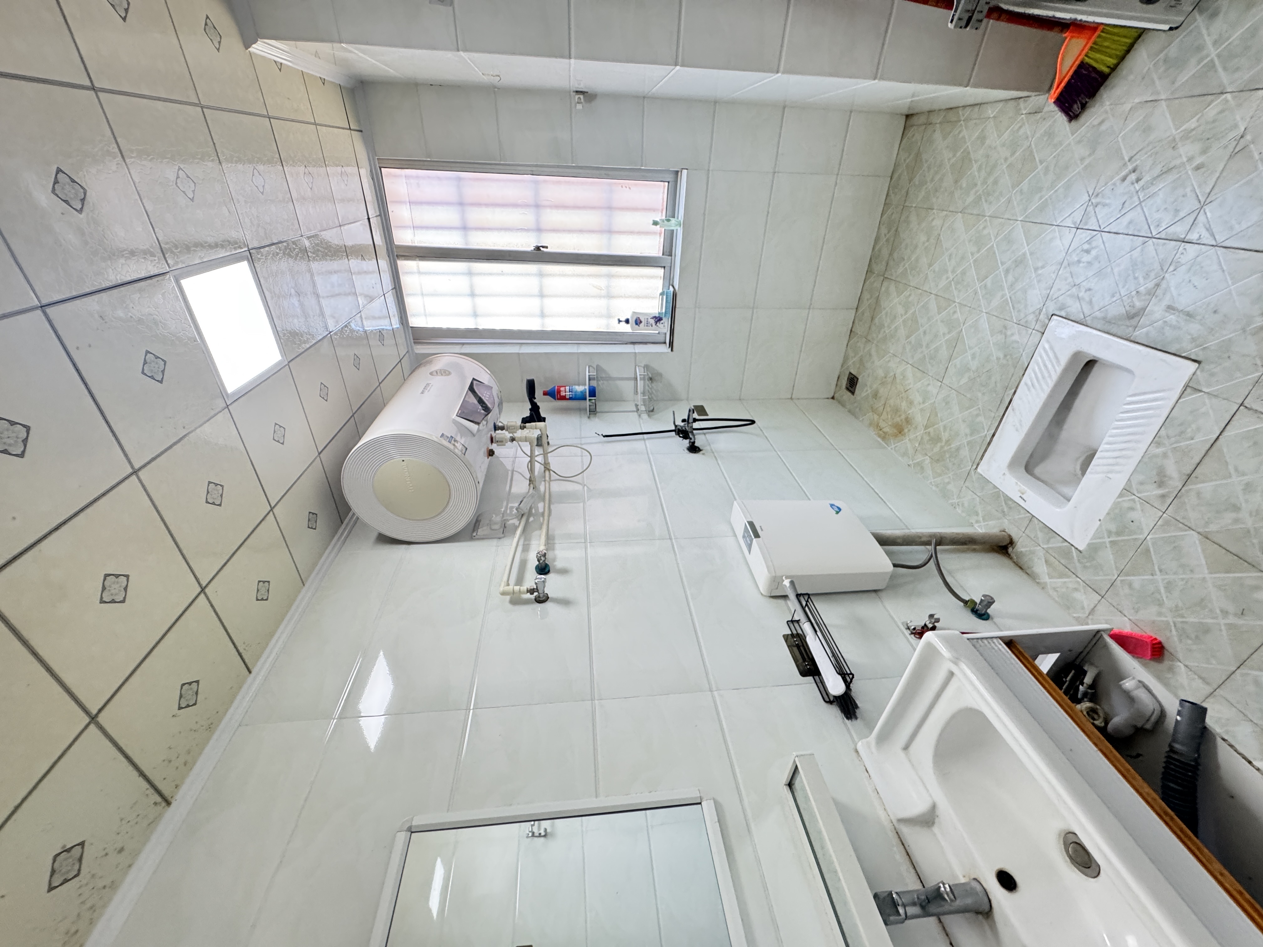 工商学院教工宿舍  3室2厅2卫    2600.0元/月 工商学院教工宿舍  3室2厅2卫    2600.0元/月室内图