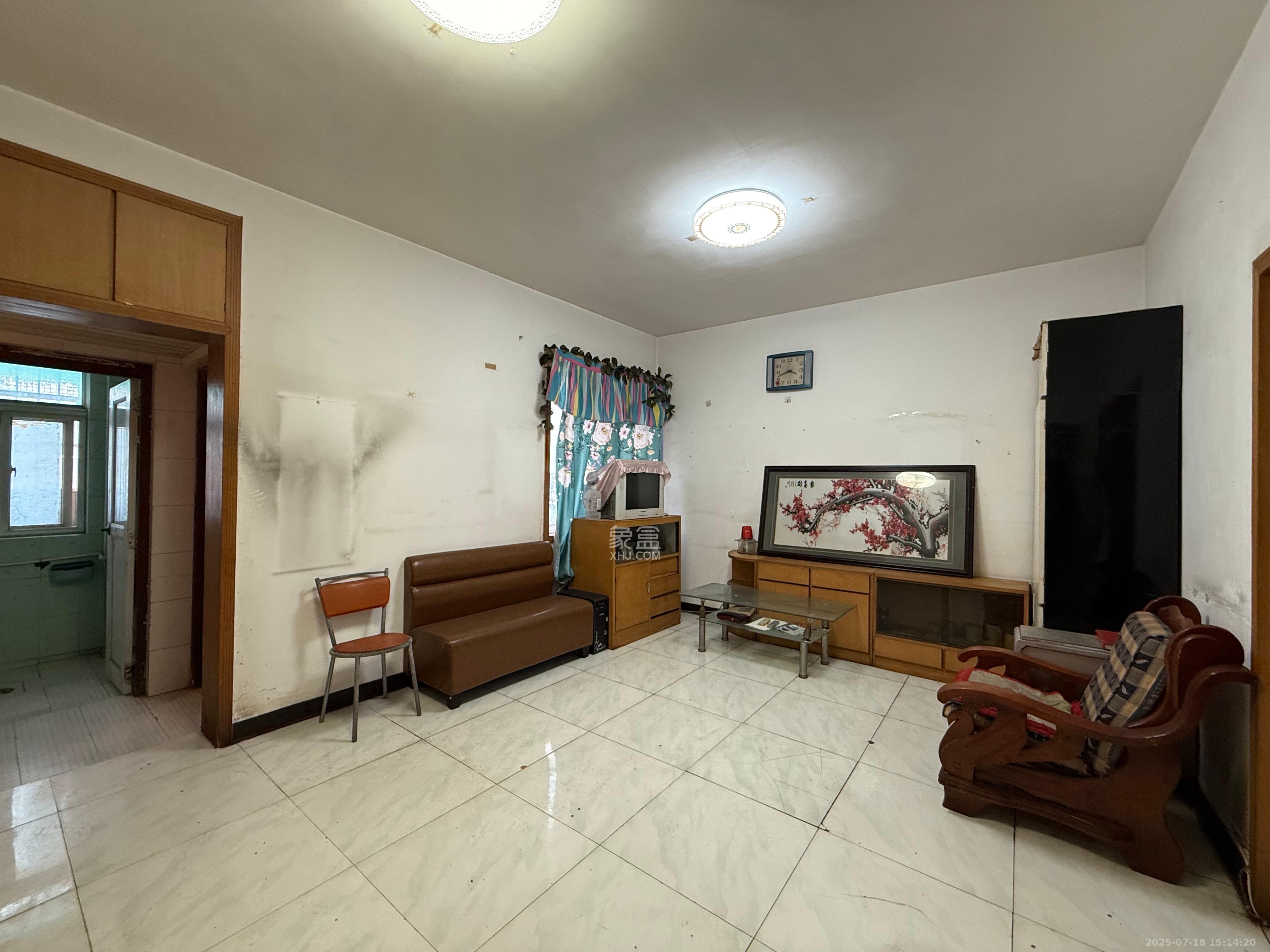 中天佳园 1室2厅2卫 700.0元/月 中天佳园 1室2厅2卫 700.0元/月室内图