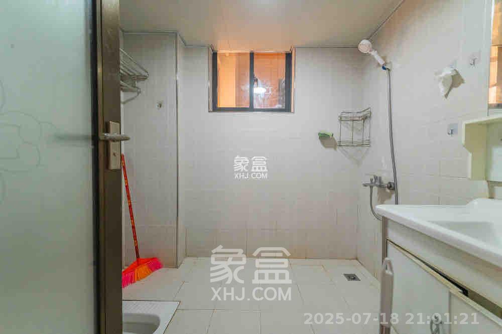 深业睿城 3室1厅1卫 1800.0元/月 深业睿城 3室1厅1卫 1800.0元/月室内图