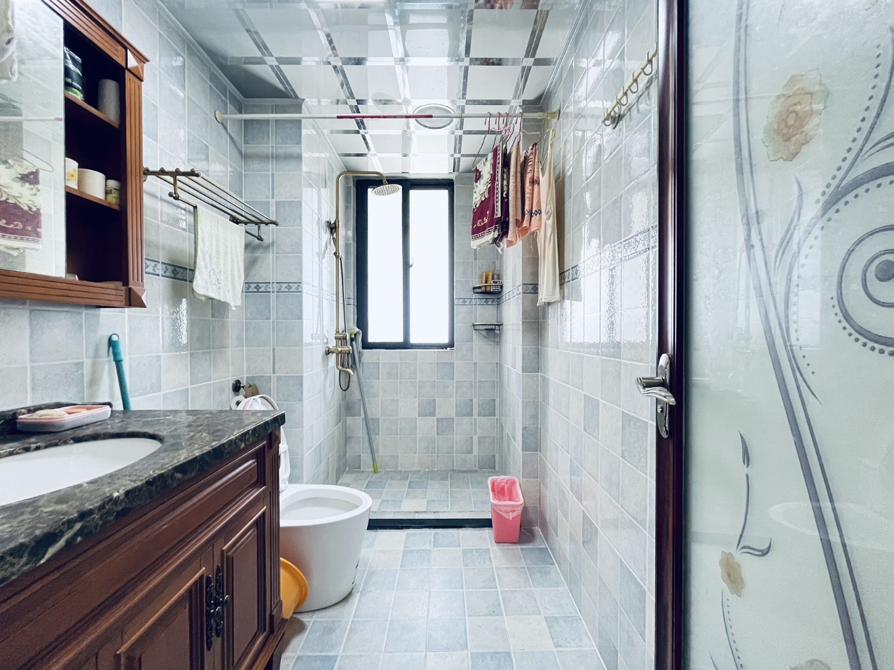 绿地海长流三期  2室2厅1卫    128.0万 绿地海长流三期  2室2厅1卫    128.0万客厅