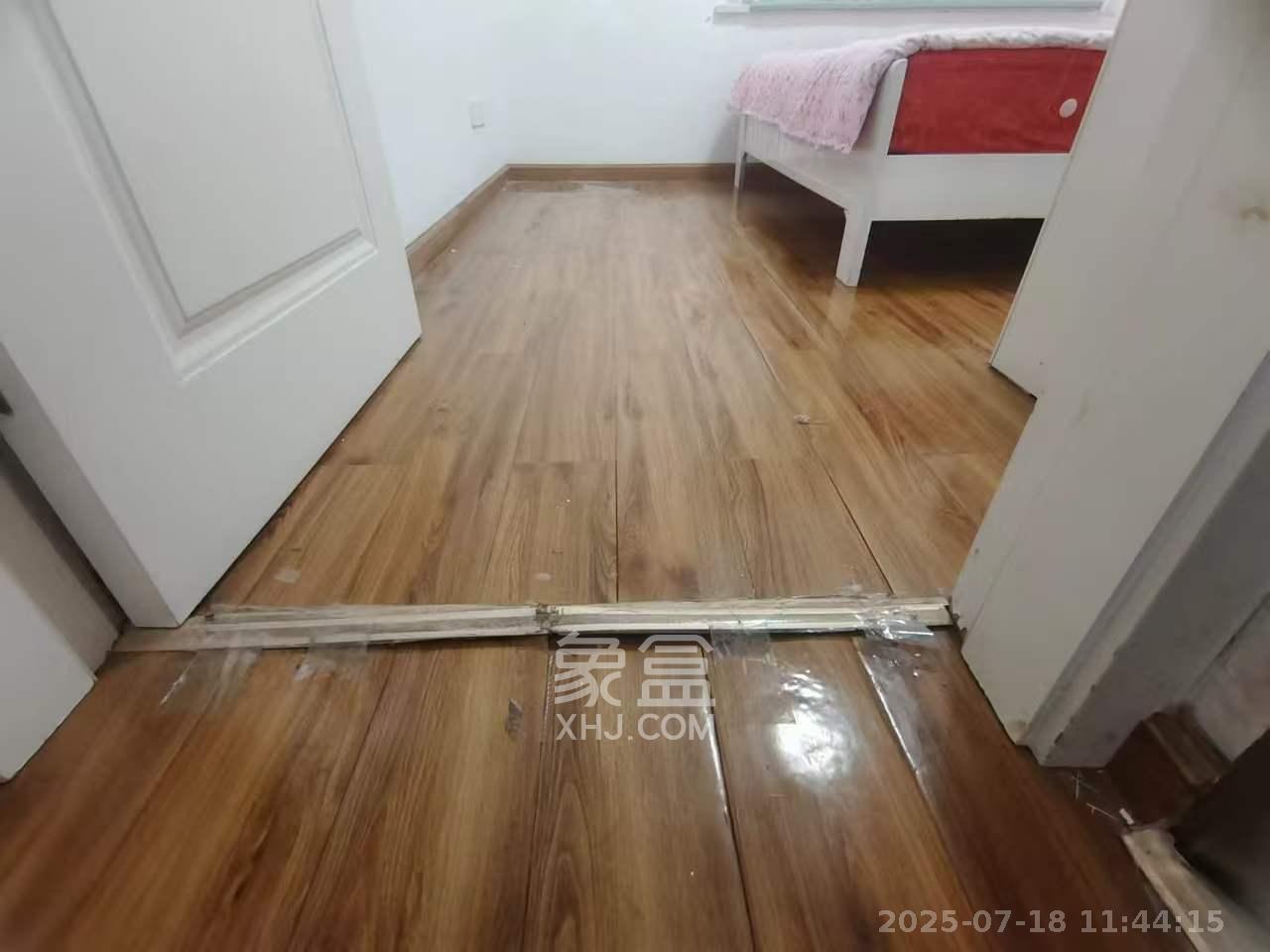 洋湖时代  3室2厅1卫    2000.0元/月 洋湖时代  3室2厅1卫    2000.0元/月室内图