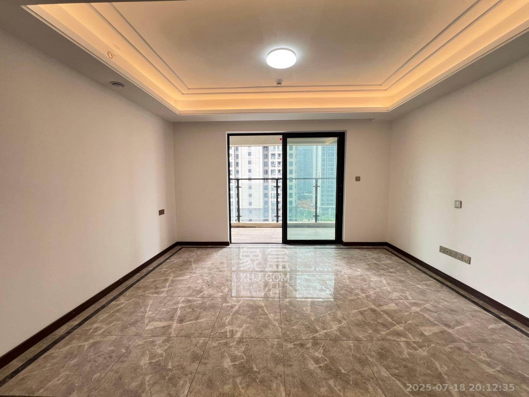 绿地长沙城际空间站(绿地新里佳苑)  1室0厅0卫    4500.0元/月 绿地长沙城际空间站(绿地新里佳苑)  1室0厅0卫    4500.0元/月