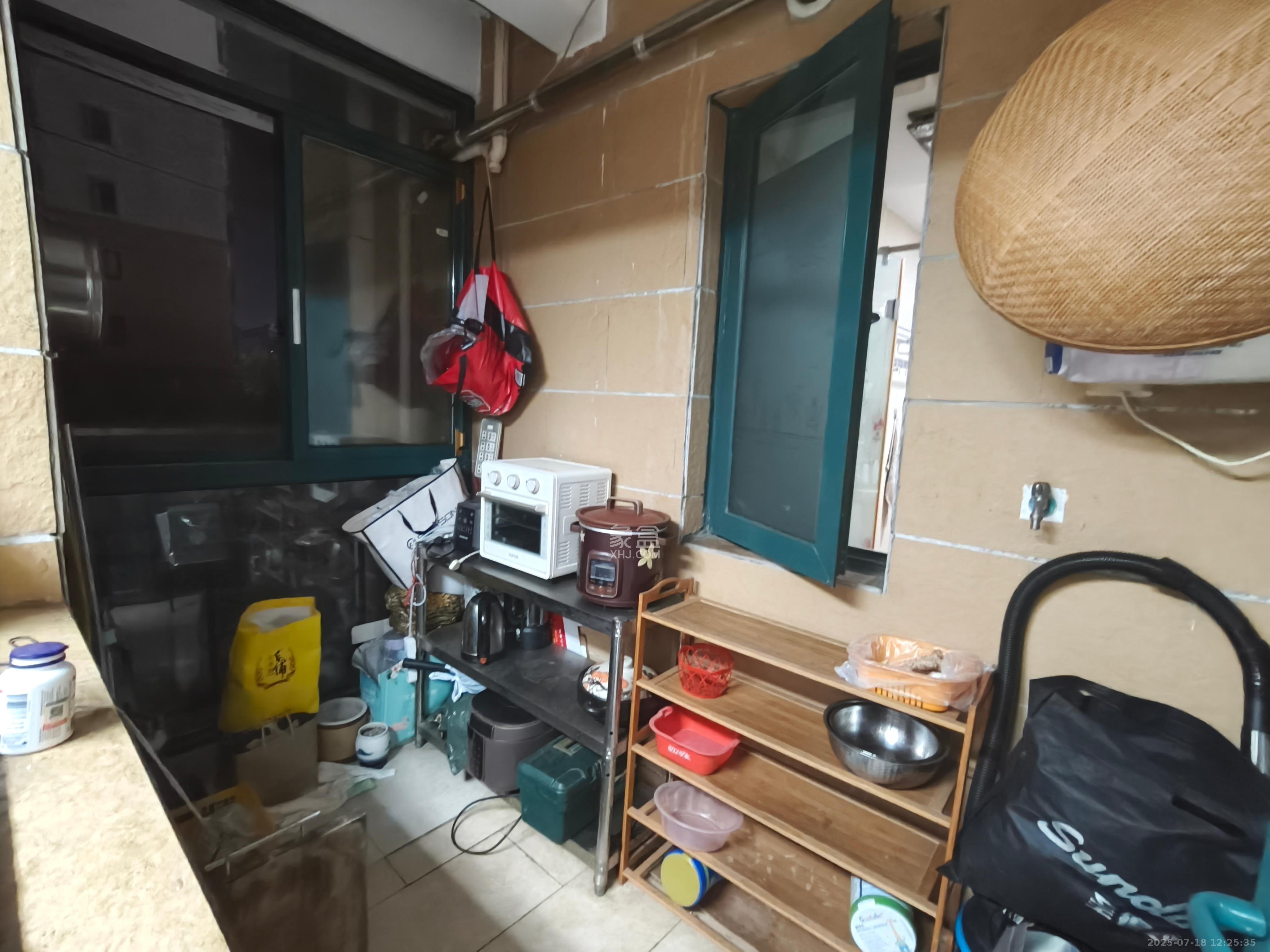 恒大翡翠华庭  1室2厅2卫    2200.0元/月室内图