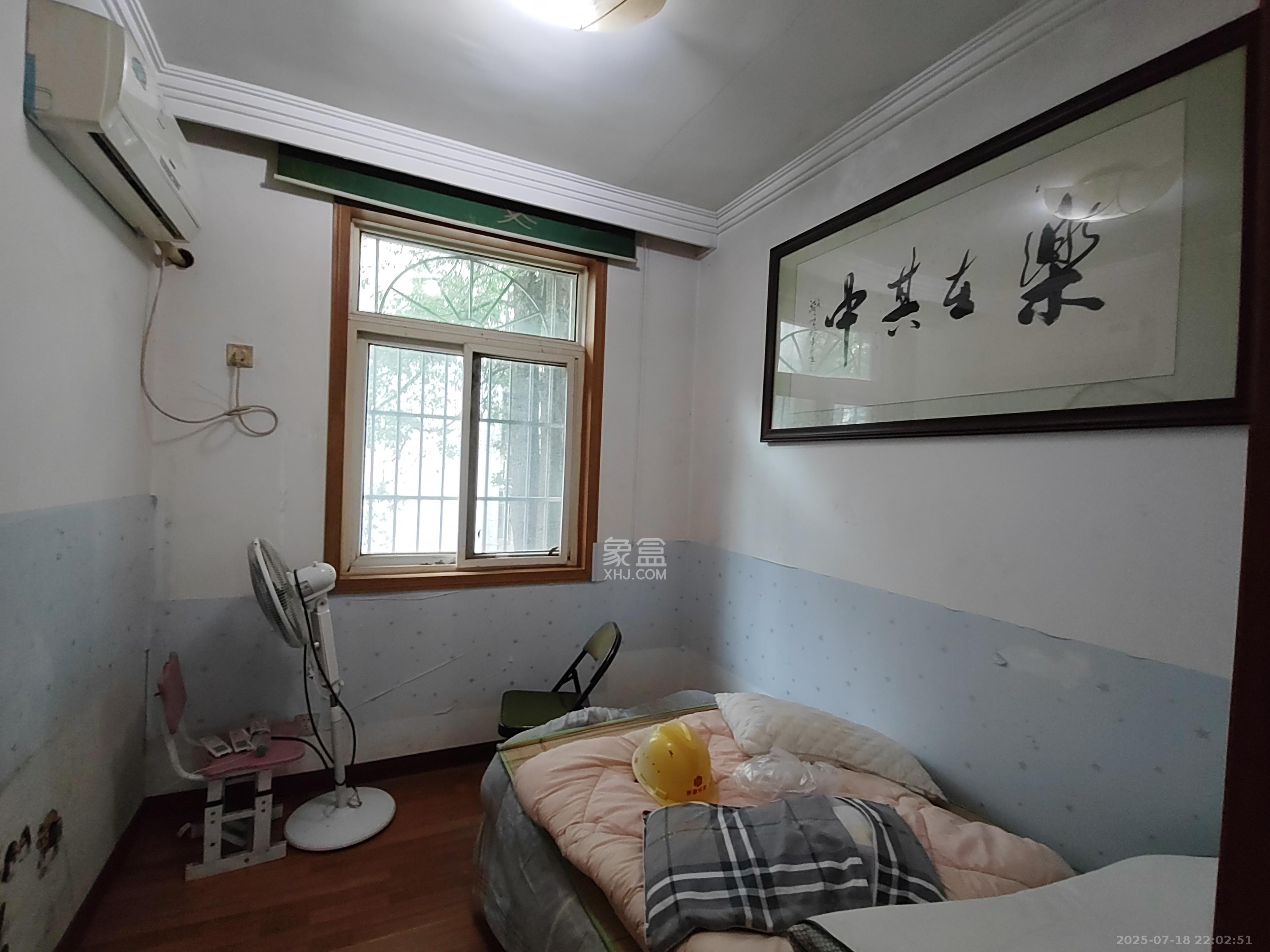 欣安小区  4室2厅2卫    1800.0元/月 欣安小区  4室2厅2卫    1800.0元/月室内图