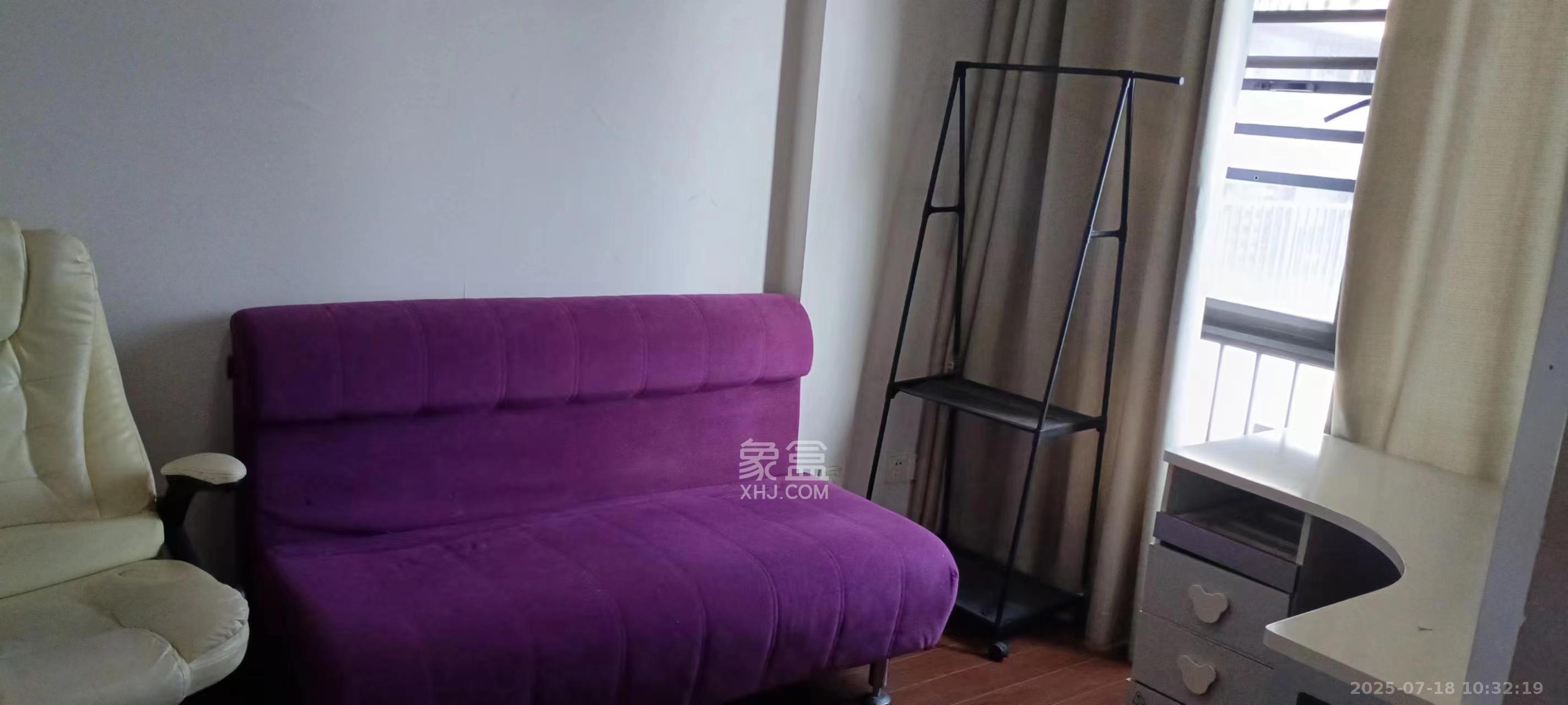 万科金域华府三四期  3室2厅1卫    2600.0元/月 万科金域华府三四期  3室2厅1卫    2600.0元/月室内图