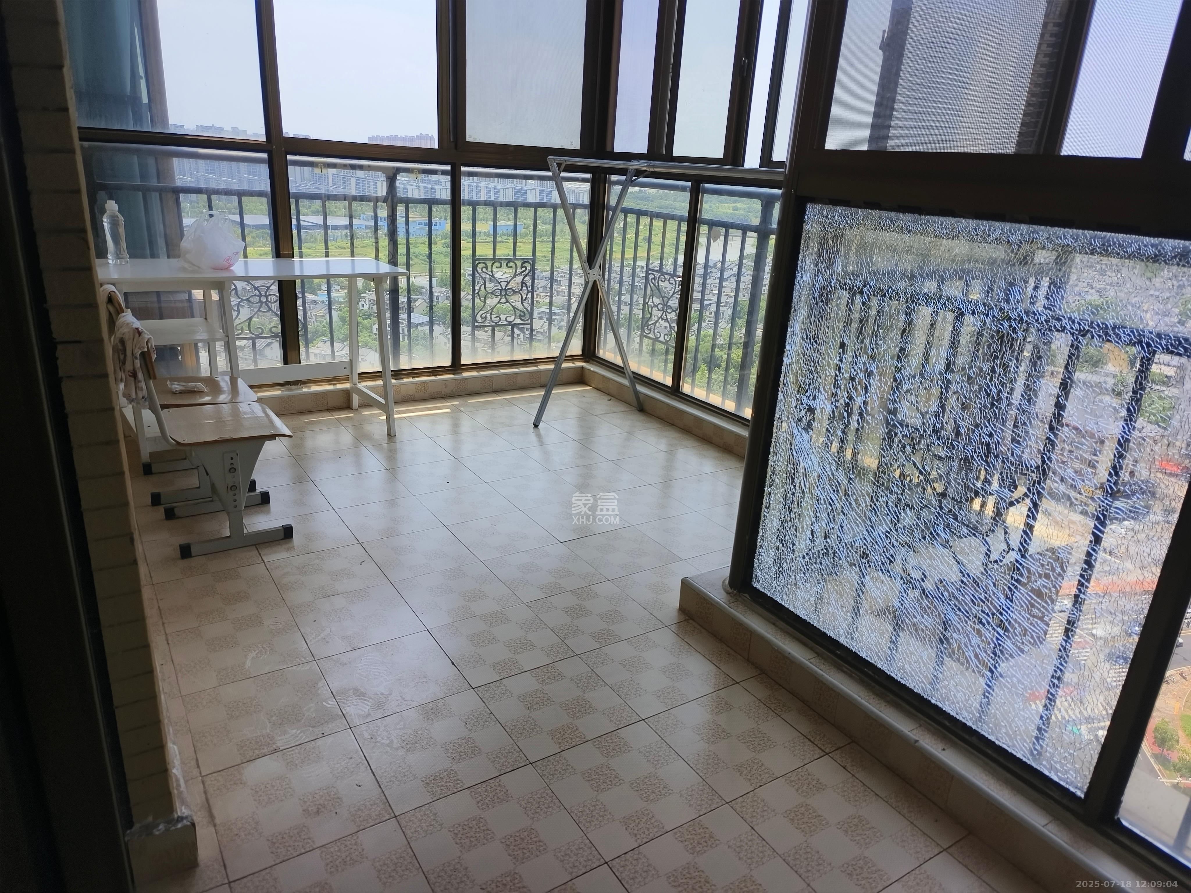 江山帝景雅典  2室2厅1卫   2200.00元/月室内图