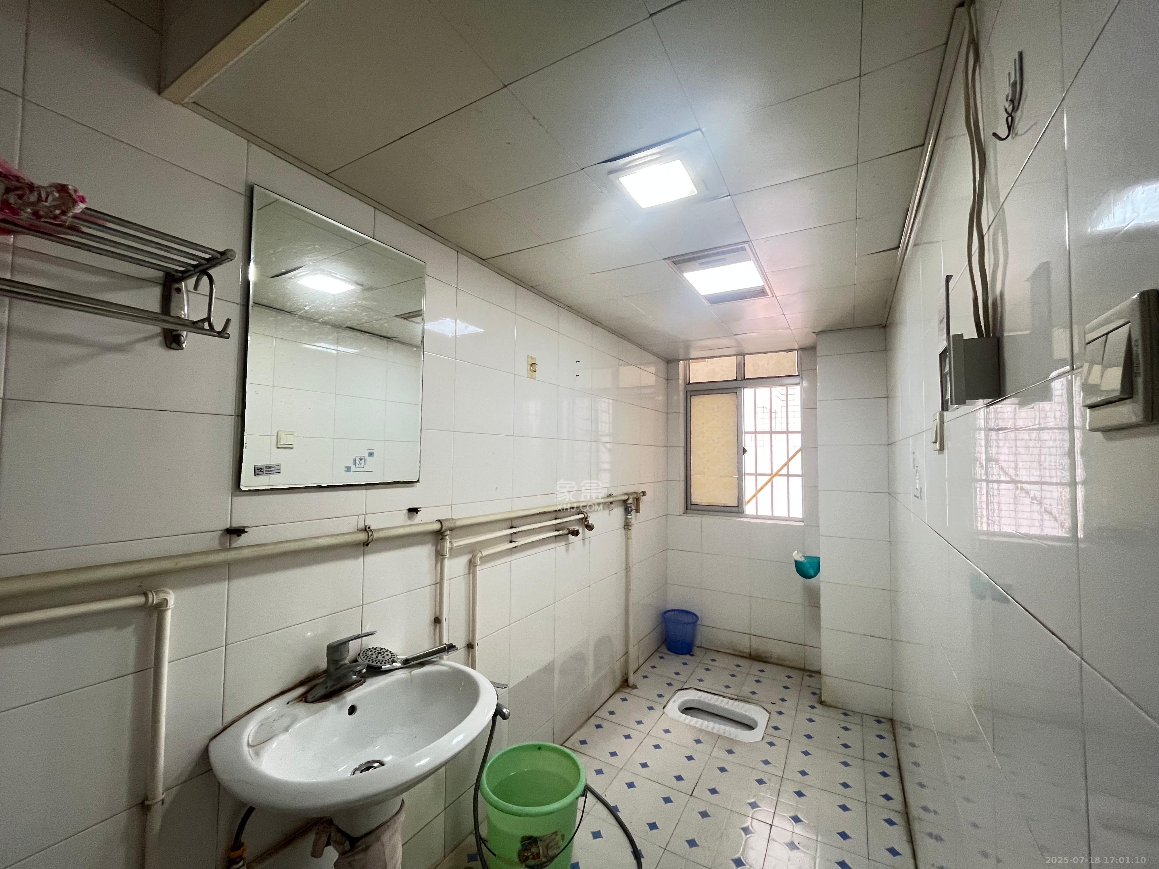 活力康城  3室2厅1卫    3000.0元/月 活力康城  3室2厅1卫    3000.0元/月室内图1