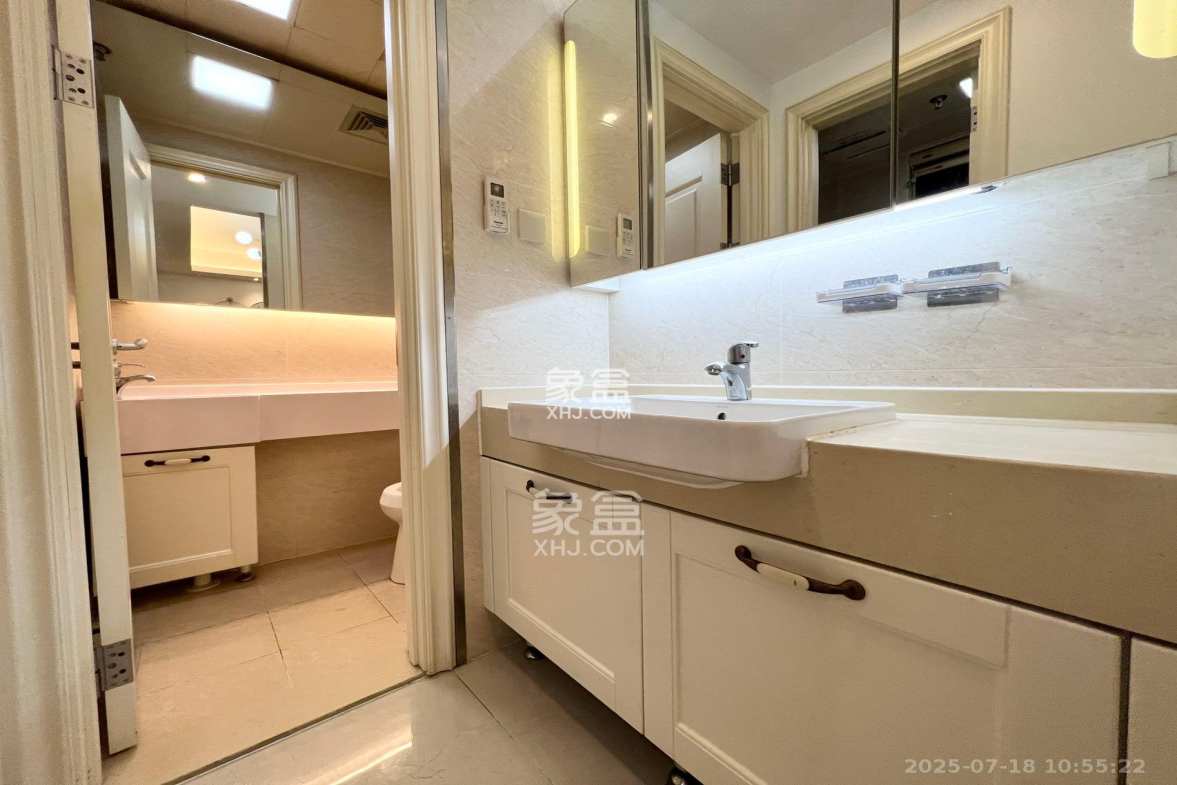 万科里金域国际 4室2厅2卫 4000.0元/月 万科里金域国际 4室2厅2卫 4000.0元/月室内图