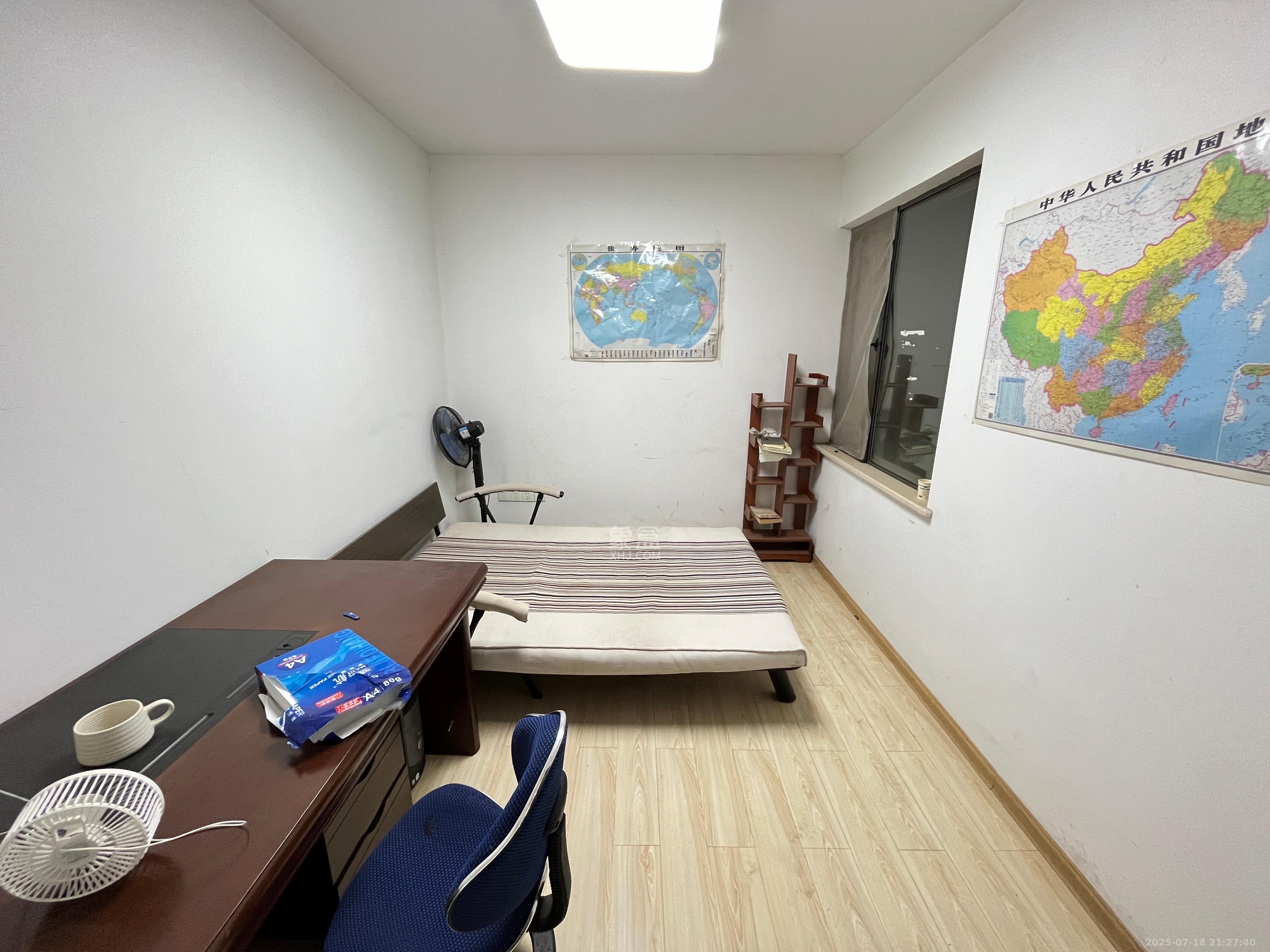旭辉藏郡（藏郡、旭湘华府)  1室2厅1卫   2100.00元/月室内图
