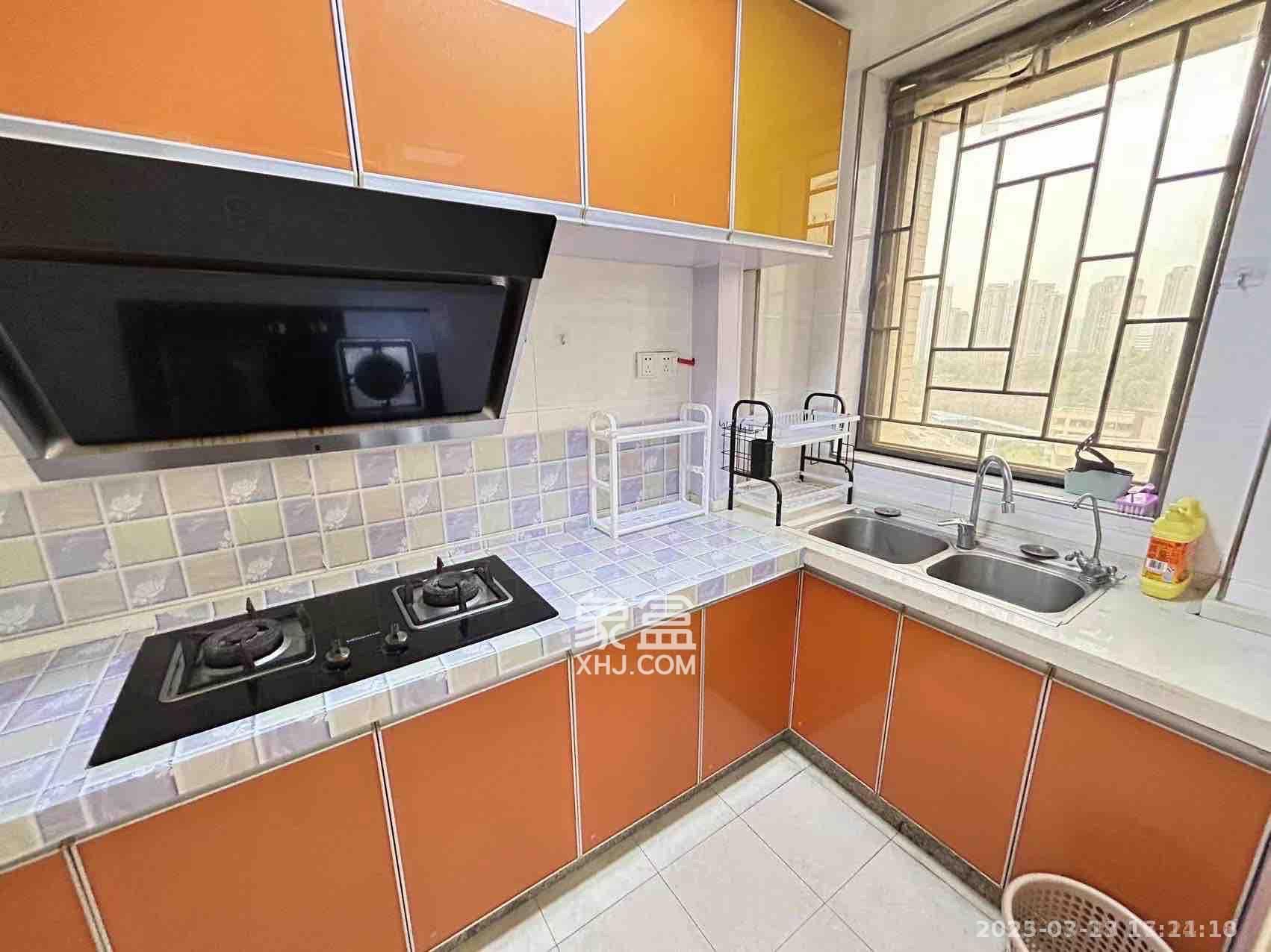 保利麓谷林语C区  3室2厅1卫   2300.00元/月室内图