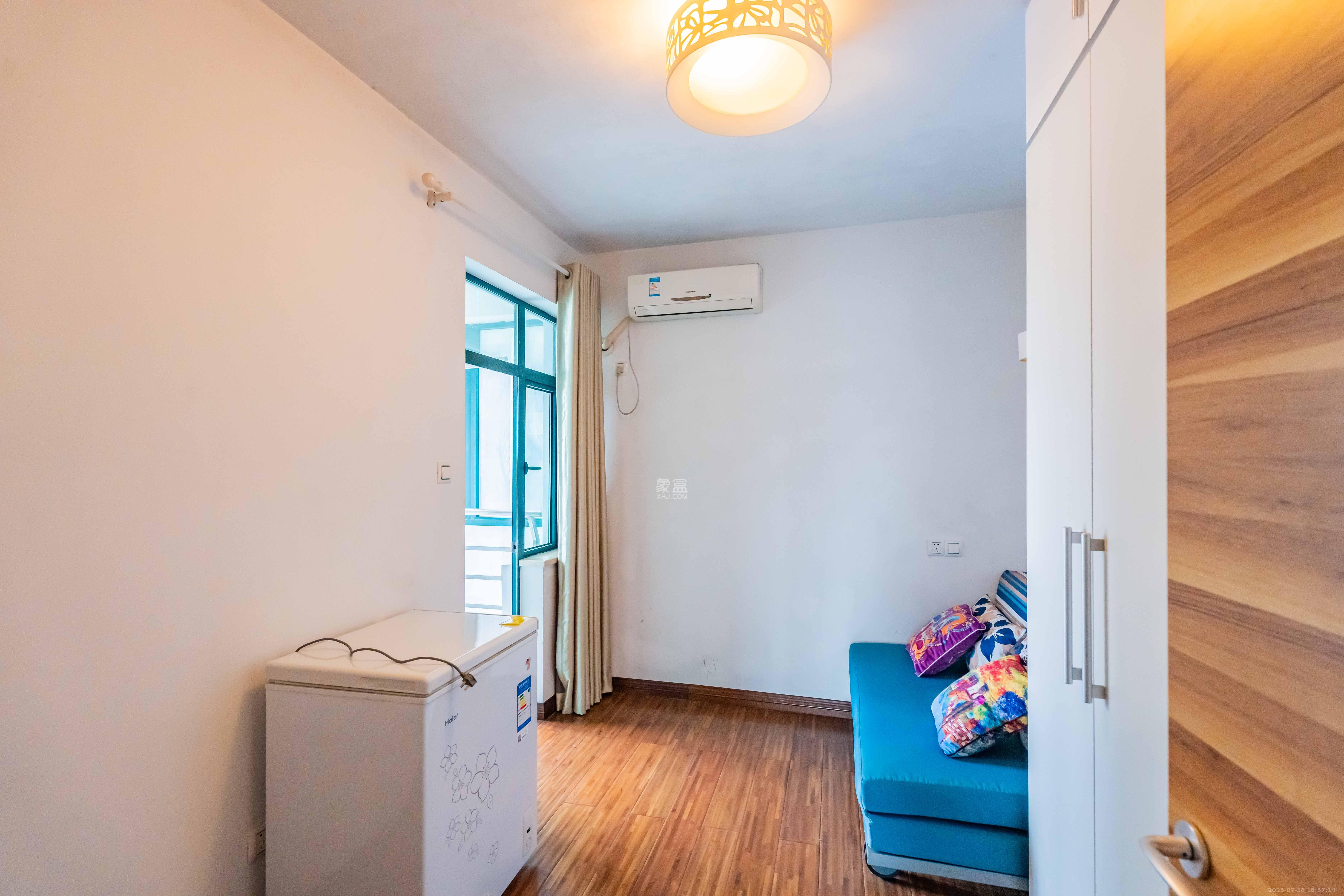 华盛新外滩 4室2厅2卫 4100.0元/月 华盛新外滩 4室2厅2卫 4100.0元/月室内图