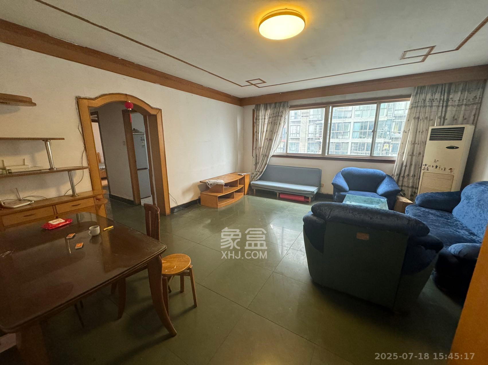 湖南日报宿舍 3室2厅1卫 3000.0元/月 湖南日报宿舍 3室2厅1卫 3000.0元/月室内图