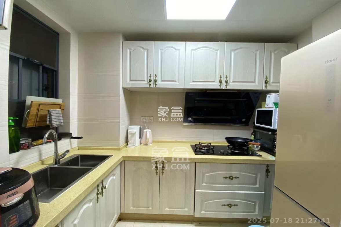 叠彩兰亭 3室1厅1卫 2200.0元/月 叠彩兰亭 3室1厅1卫 2200.0元/月室内图