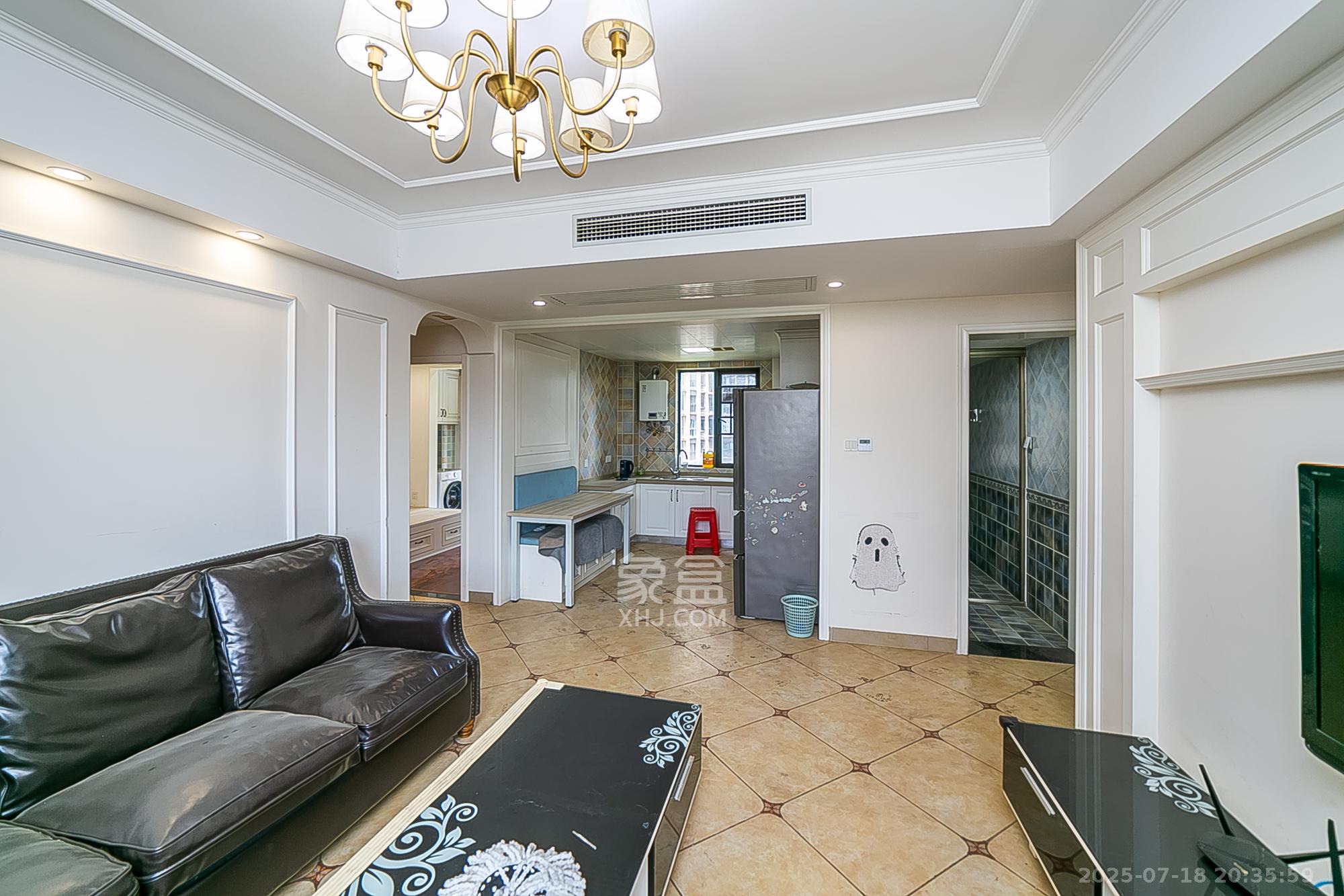 荣盛花语书苑  3室2厅1卫    80.0万 荣盛花语书苑  3室2厅1卫    80.0万客厅