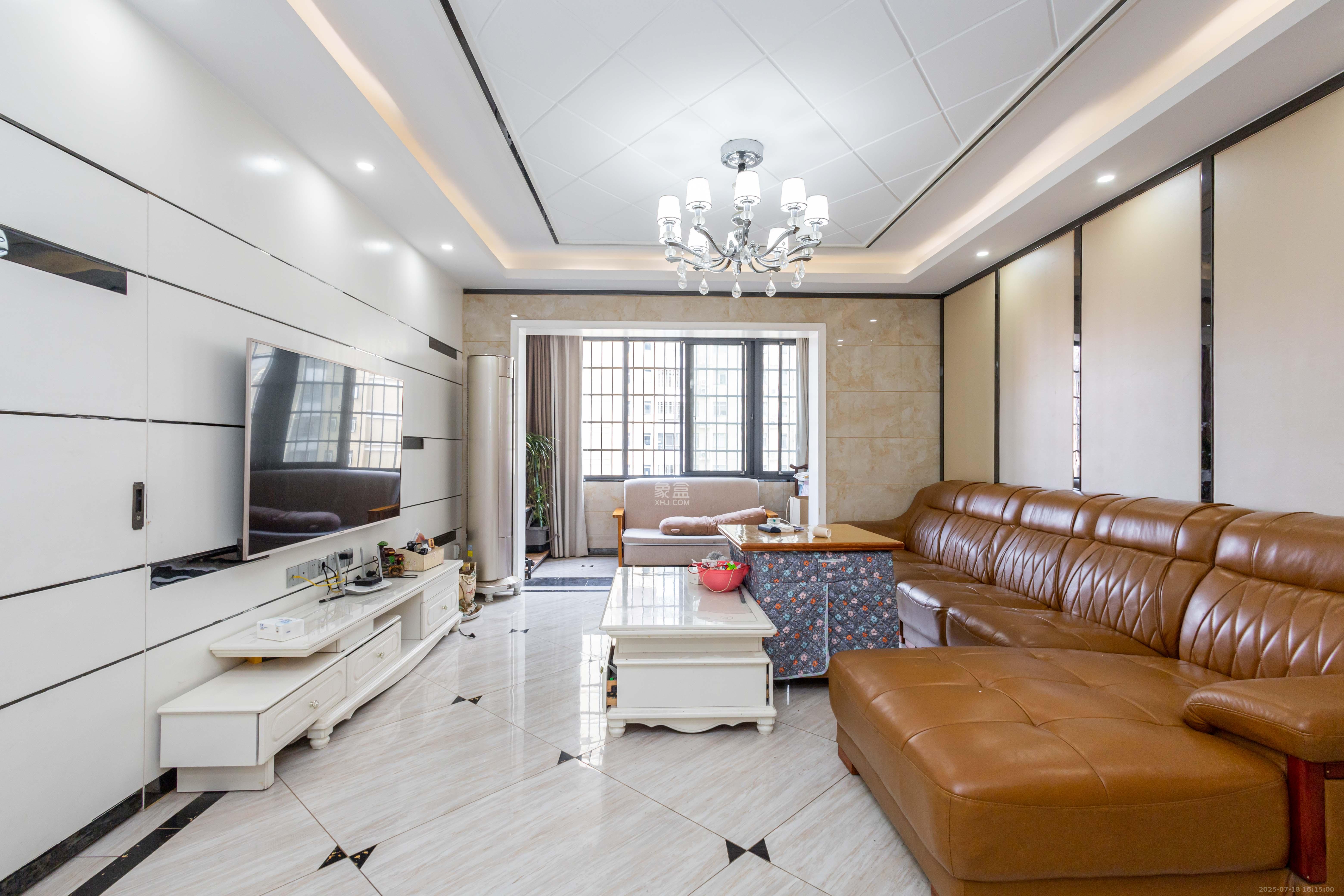 中国铁建国际城二期  4室2厅2卫    78.8万 中国铁建国际城二期  4室2厅2卫    78.8万客厅