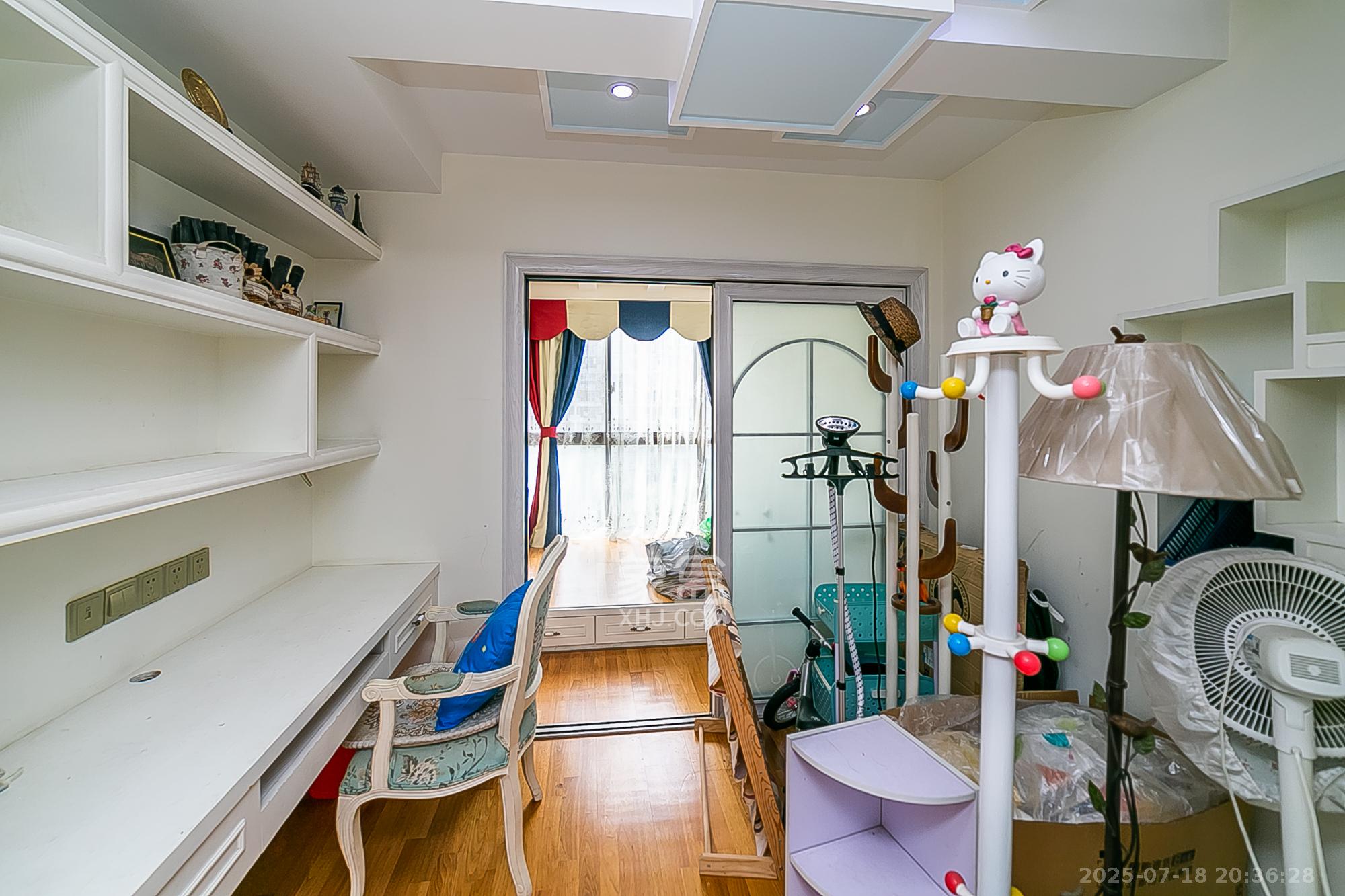 通用时代国际社区  3室2厅2卫    158.0万卧室