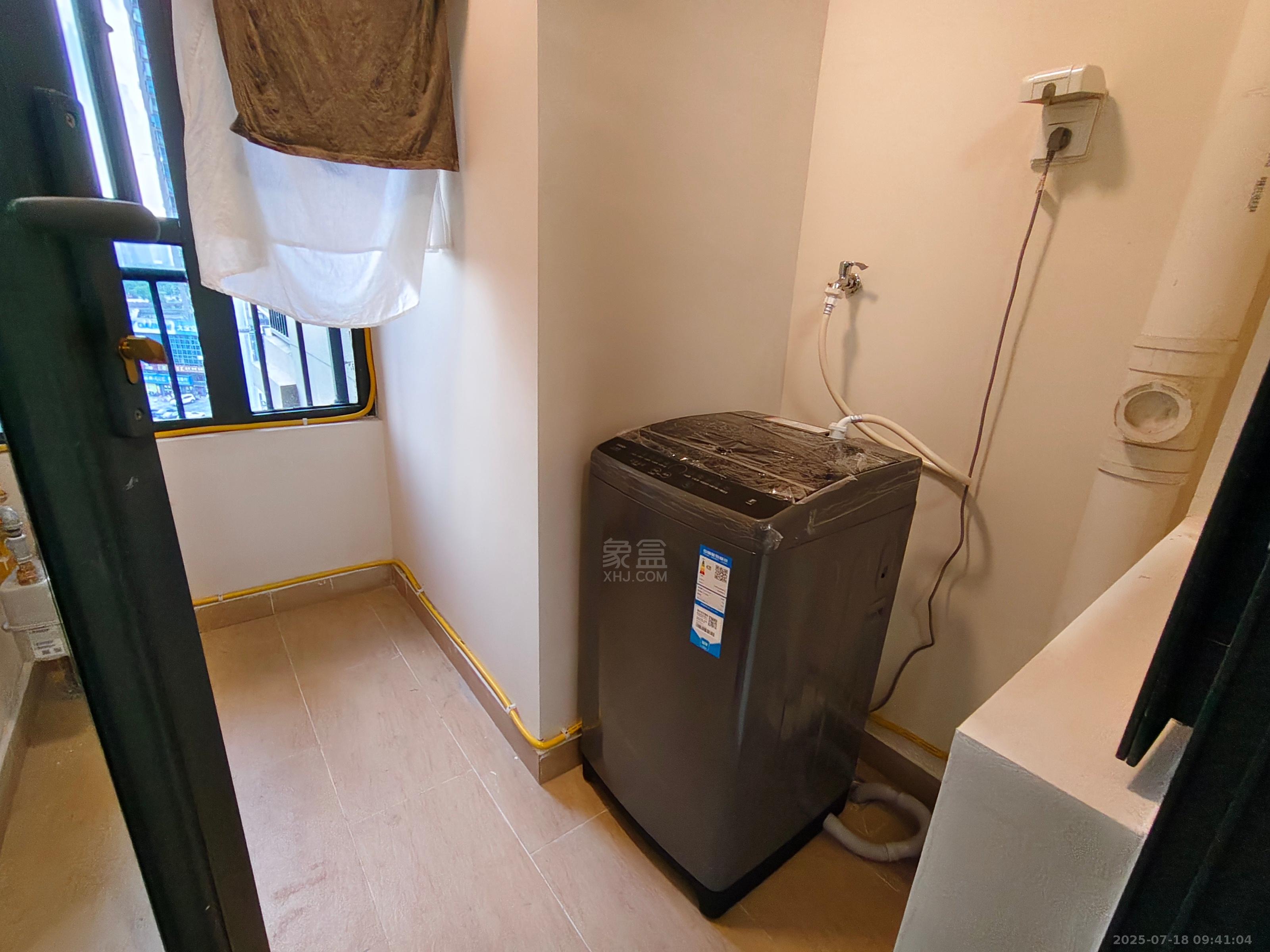 恒大华府 3室1厅1卫 2000.0元/月 恒大华府 3室1厅1卫 2000.0元/月室内图