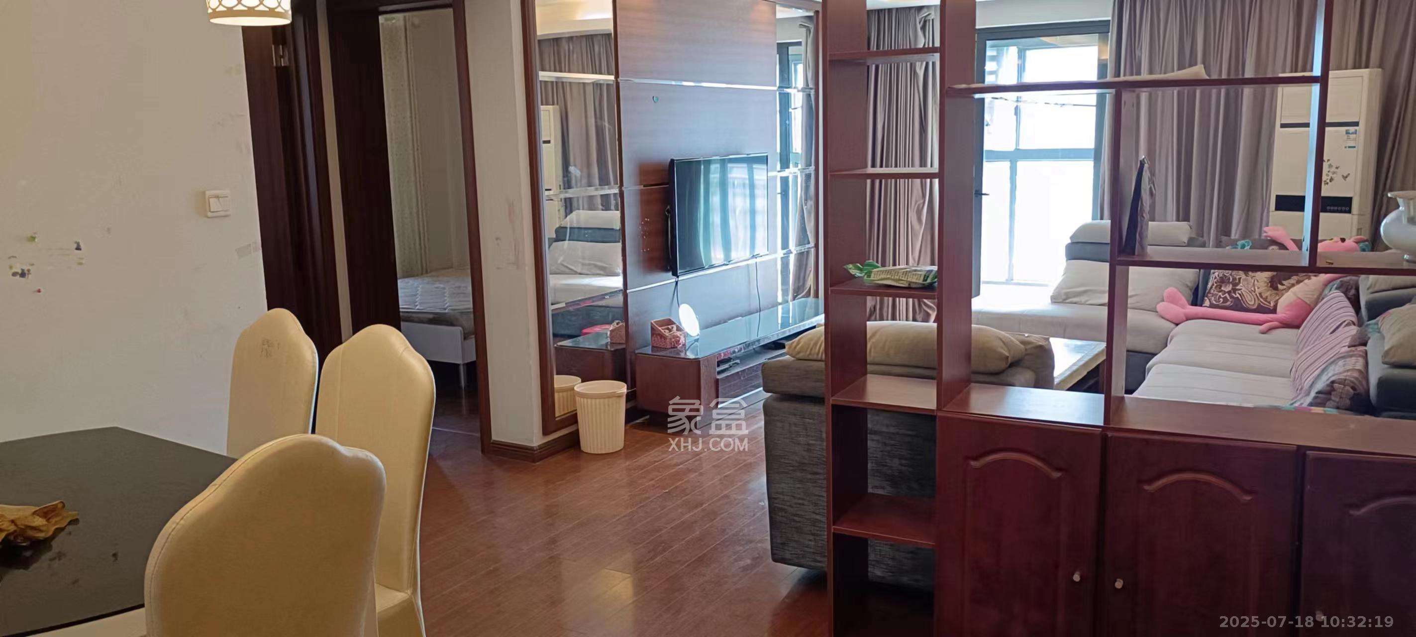 万科金域华府三四期  3室2厅1卫    2600.0元/月 万科金域华府三四期  3室2厅1卫    2600.0元/月室内图