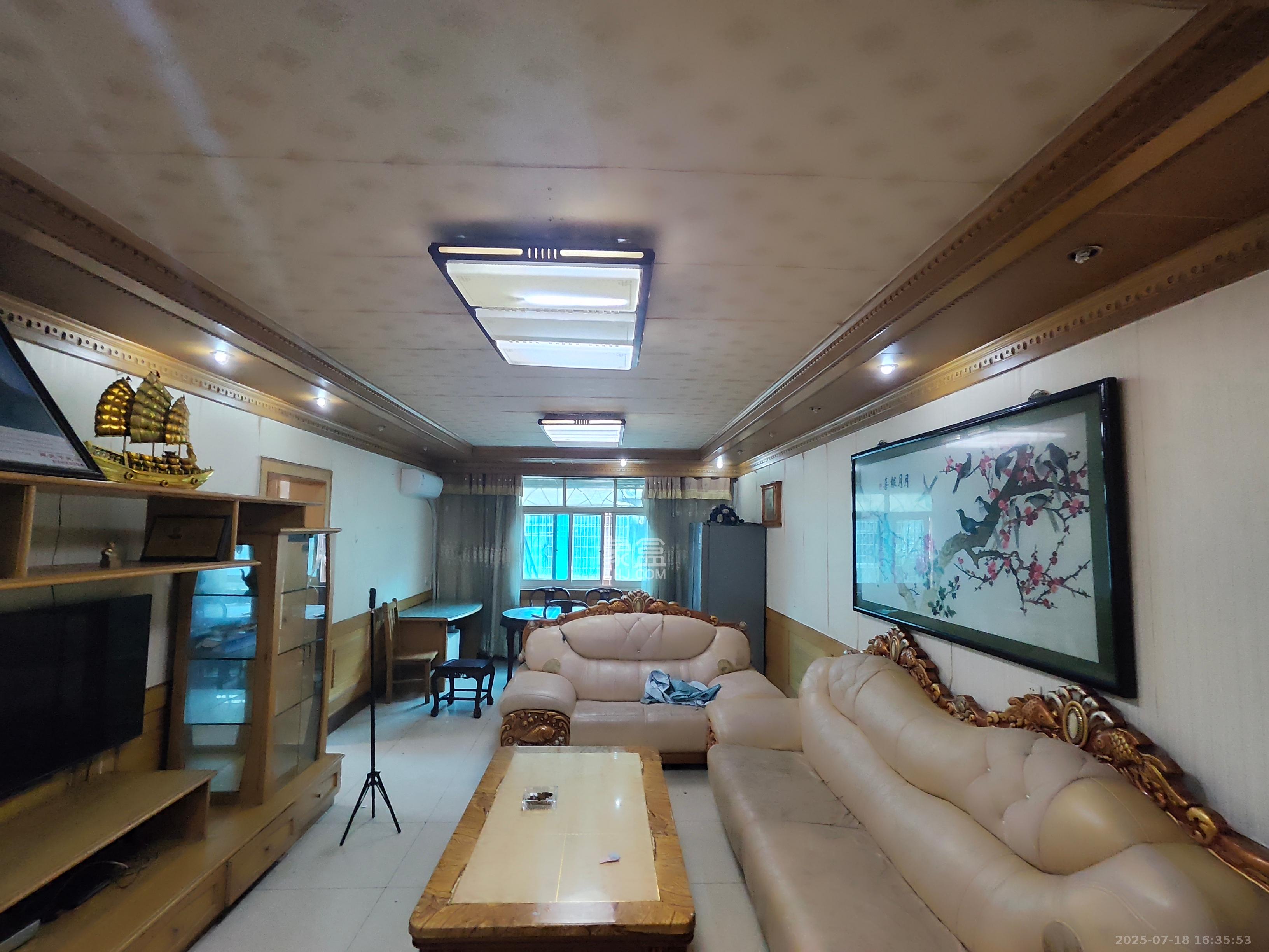 城南花苑 3室2厅2卫 2200.0元/月 城南花苑 3室2厅2卫 2200.0元/月室内图