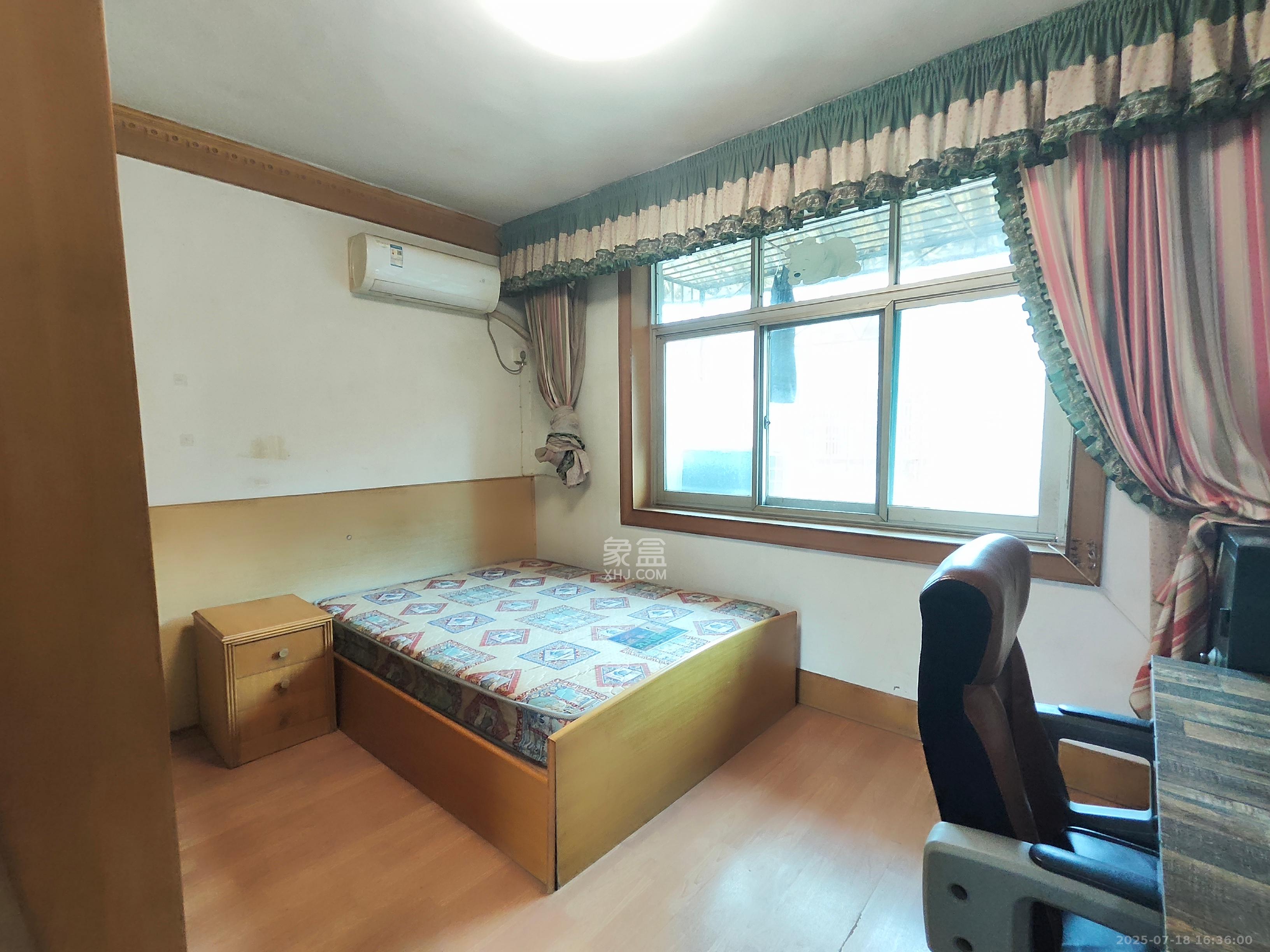 城南花苑 3室2厅2卫 2200.0元/月 城南花苑 3室2厅2卫 2200.0元/月室内图