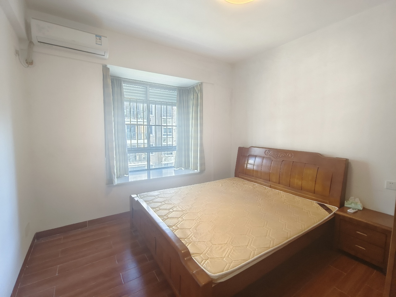 宝源花园  2室2厅1卫    2300.0元/月 宝源花园  2室2厅1卫    2300.0元/月室内图