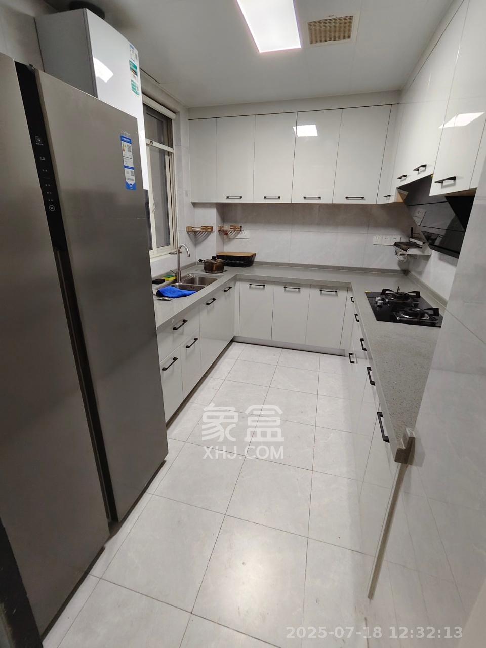 北辰三角洲E7区  4室2厅2卫    5800.0元/月室内图