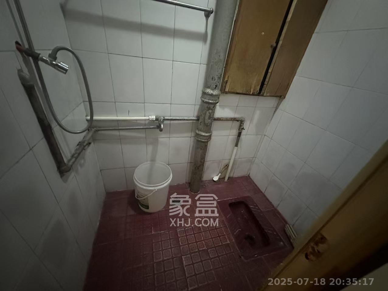 长勘小区 1室1厅1卫 1600.0元/月 长勘小区 1室1厅1卫 1600.0元/月室内图