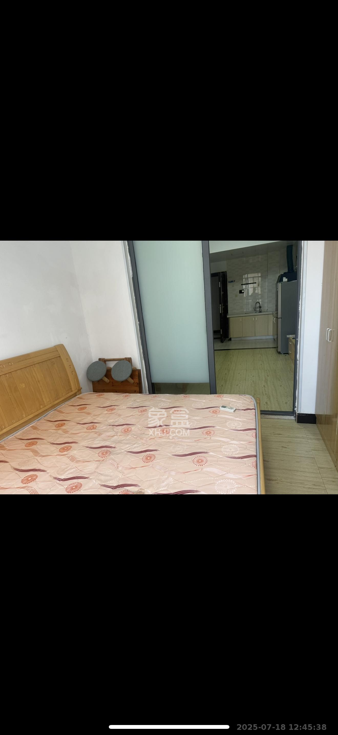 鑫远湘府逸园 1室1厅1卫 1300.0元/月 鑫远湘府逸园 1室1厅1卫 1300.0元/月室内图