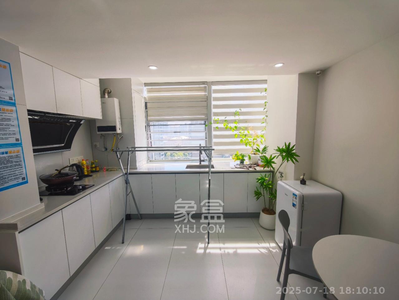 复地滨江金融中心 2室1厅1卫 2600.0元/月 复地滨江金融中心 2室1厅1卫 2600.0元/月室内图