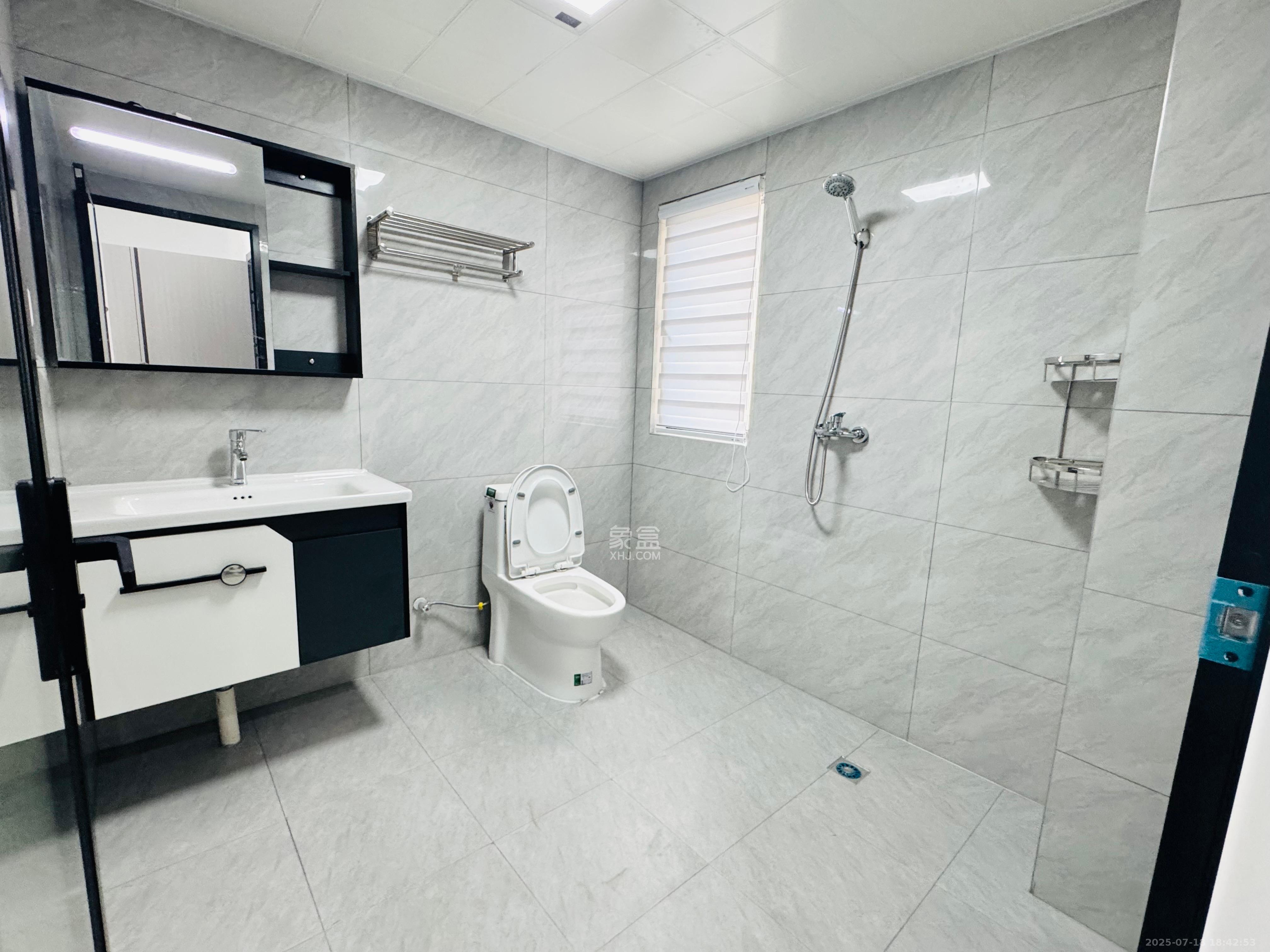 大都汇天悦(保利大都汇三期) 4室2厅2卫 3600.0元/月 大都汇天悦(保利大都汇三期) 4室2厅2卫 3600.0元/月室内图