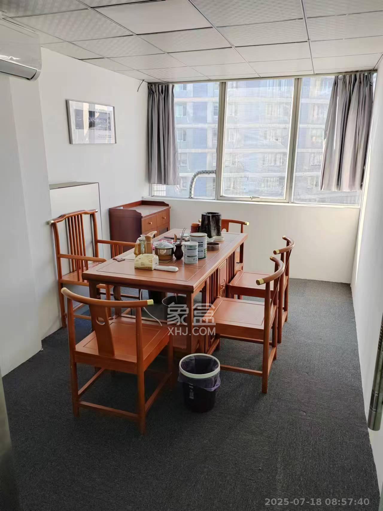 蓝色地标 3室1厅1卫 4800.0元/月 蓝色地标 3室1厅1卫 4800.0元/月室内图