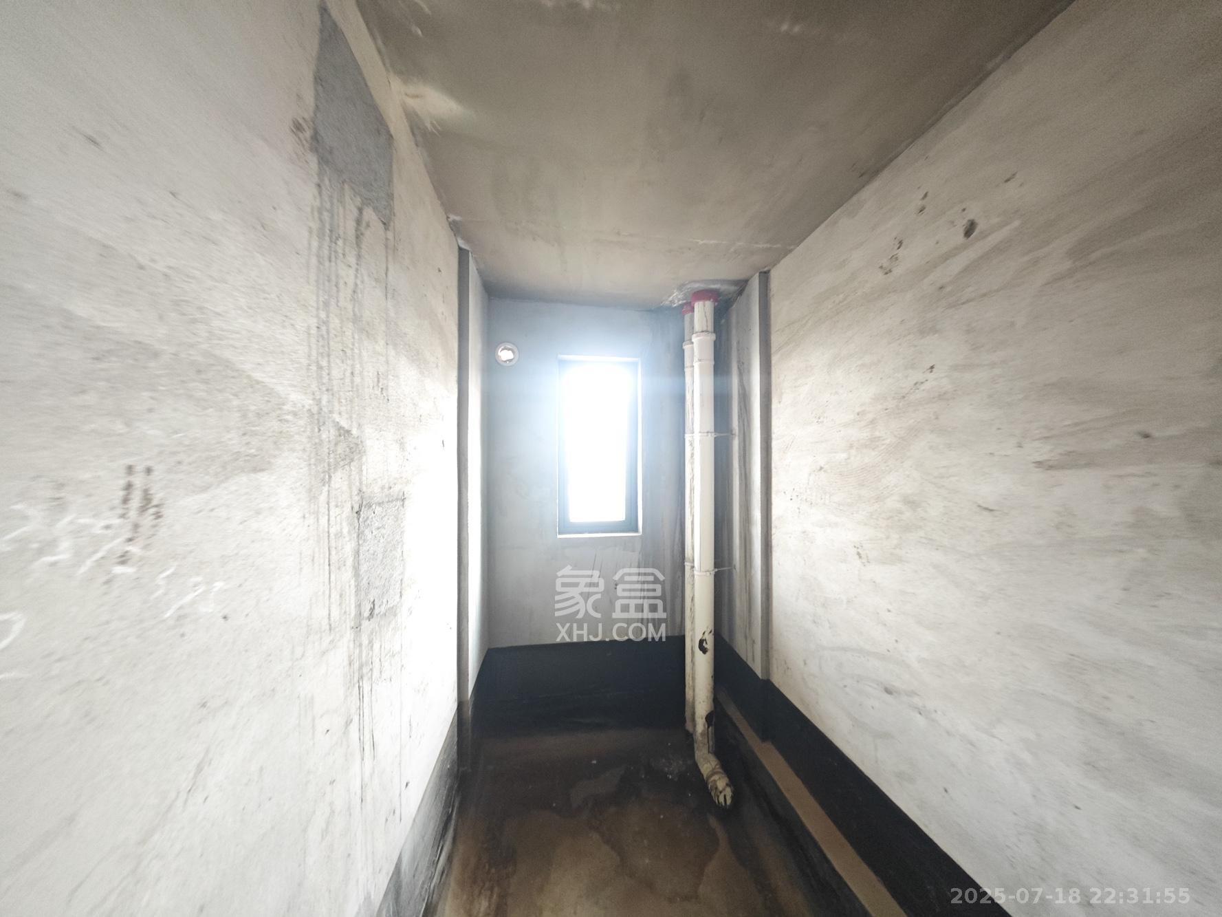 中建嘉和城  3室2厅2卫   68.50万其他