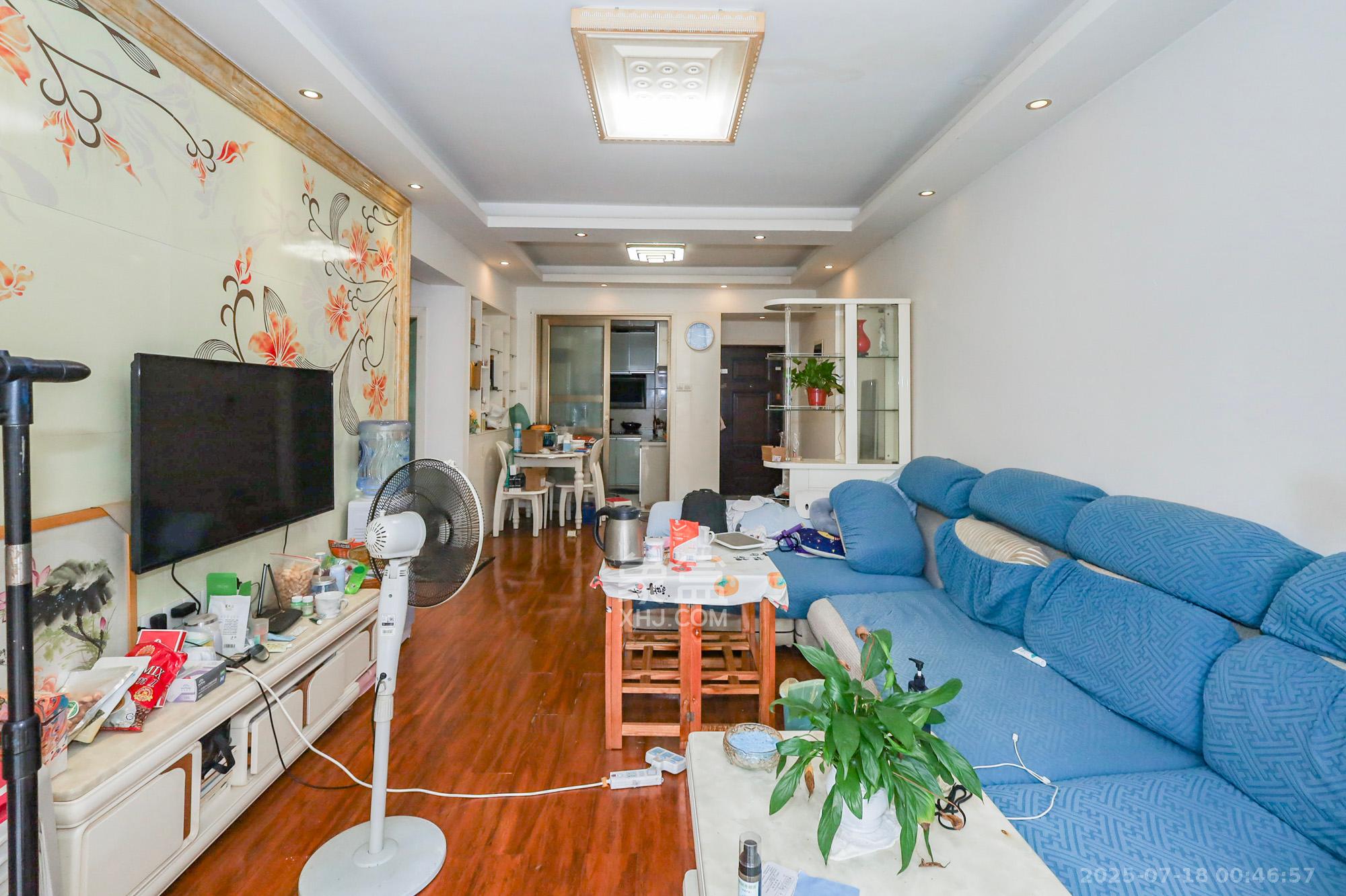 钰龙天下二期(钰龙佳园) 2室2厅1卫 180.0万 钰龙天下二期(钰龙佳园) 2室2厅1卫 180.0万客厅