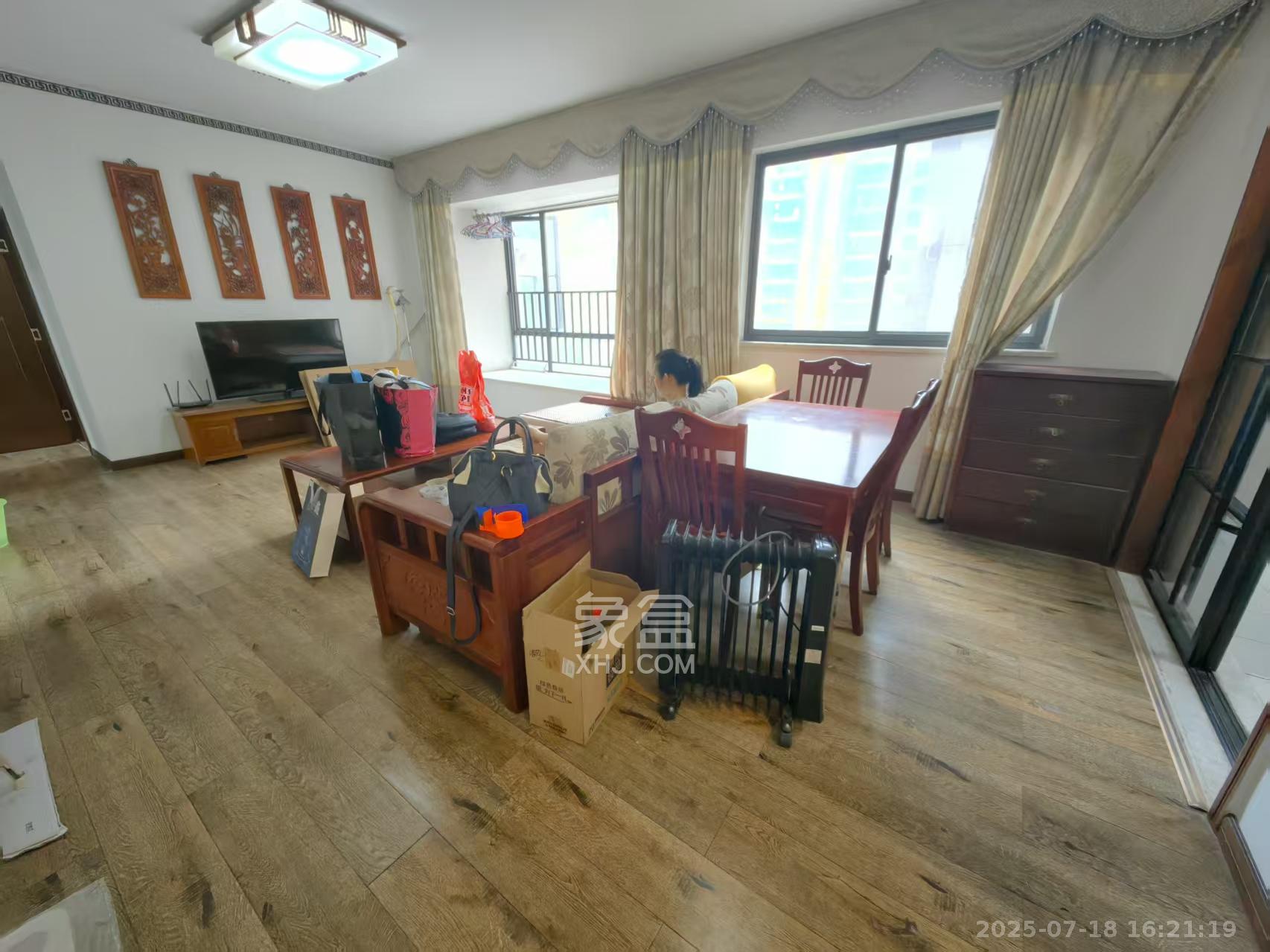 兰亭优壳(隽峰苑) 3室2厅1卫 2500.0元/月 兰亭优壳(隽峰苑) 3室2厅1卫 2500.0元/月室内图