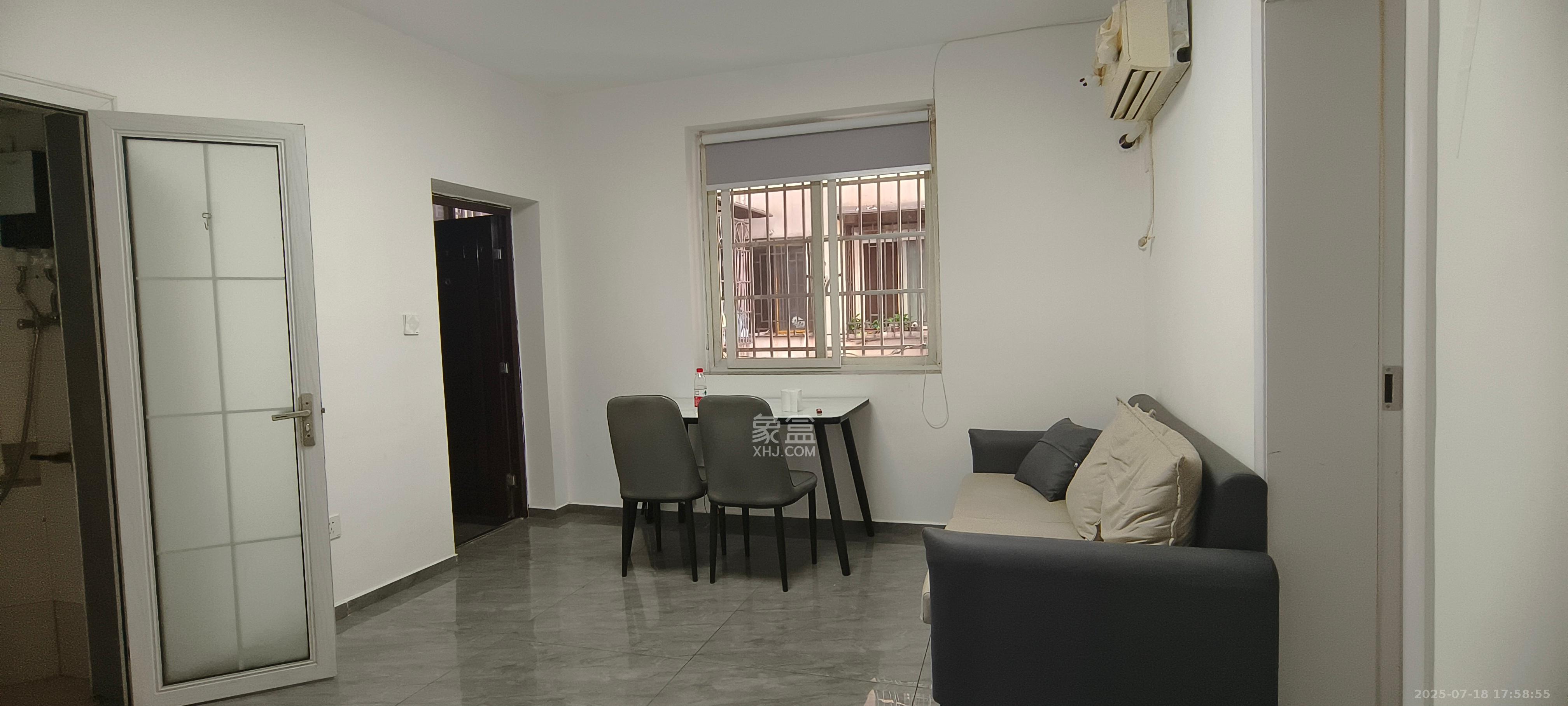 湖南中医药大学东塘住宅区 2室1厅1卫 2000.0元/月 湖南中医药大学东塘住宅区 2室1厅1卫 2000.0元/月室内图